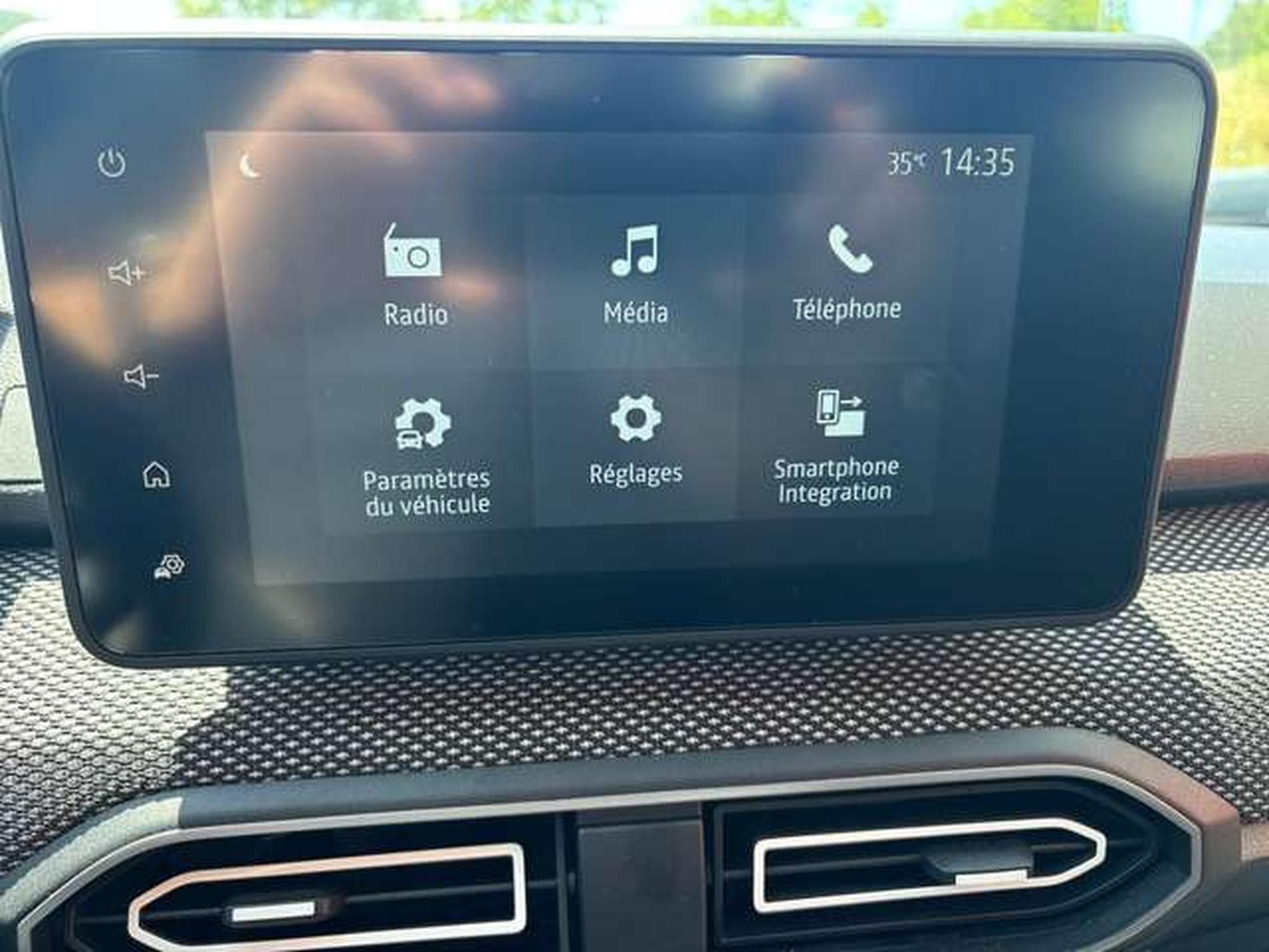 Dacia Sandero Expression SCe 65 GARANTIE JUSQU'A 36 MOIS (2024) - Photo 13