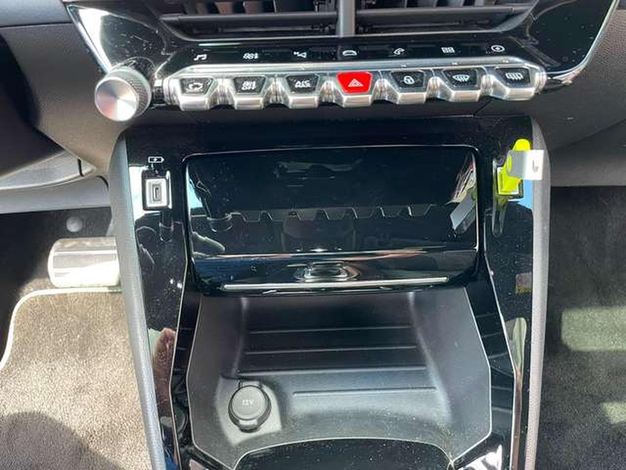 Peugeot 208 208 e 136 GT Pack GARANTIE JUSQU'A 36 MOIS (2022) - Photo 18