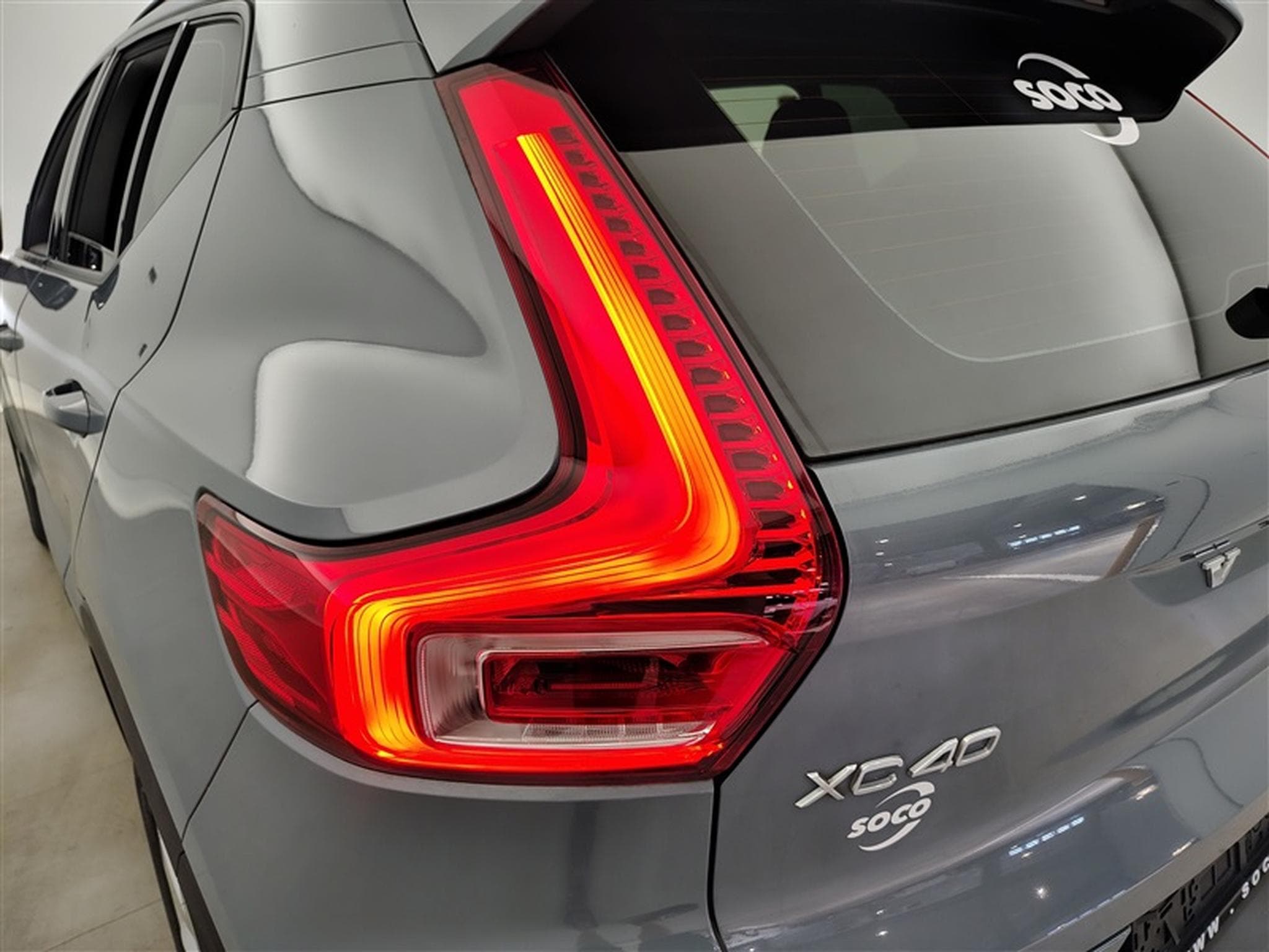 Volvo XC40 1.5 T2 Momentum Core NAVI/FULL LED/JA/PDC (2022) - Photo 16