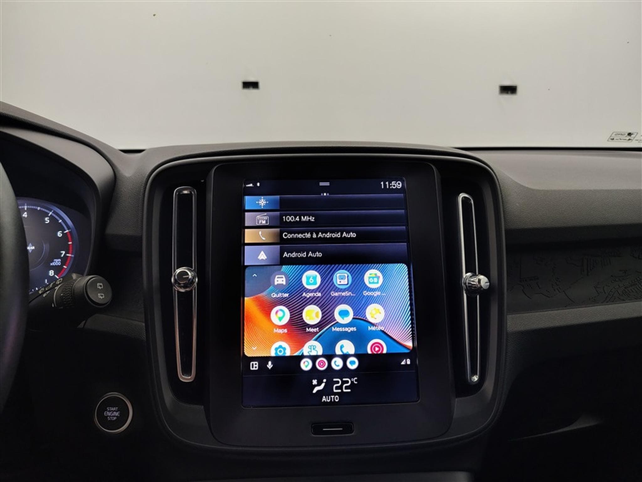Volvo XC40 1.5 T2 Momentum Core NAVI/FULL LED/JA/PDC (2022) - Photo 20