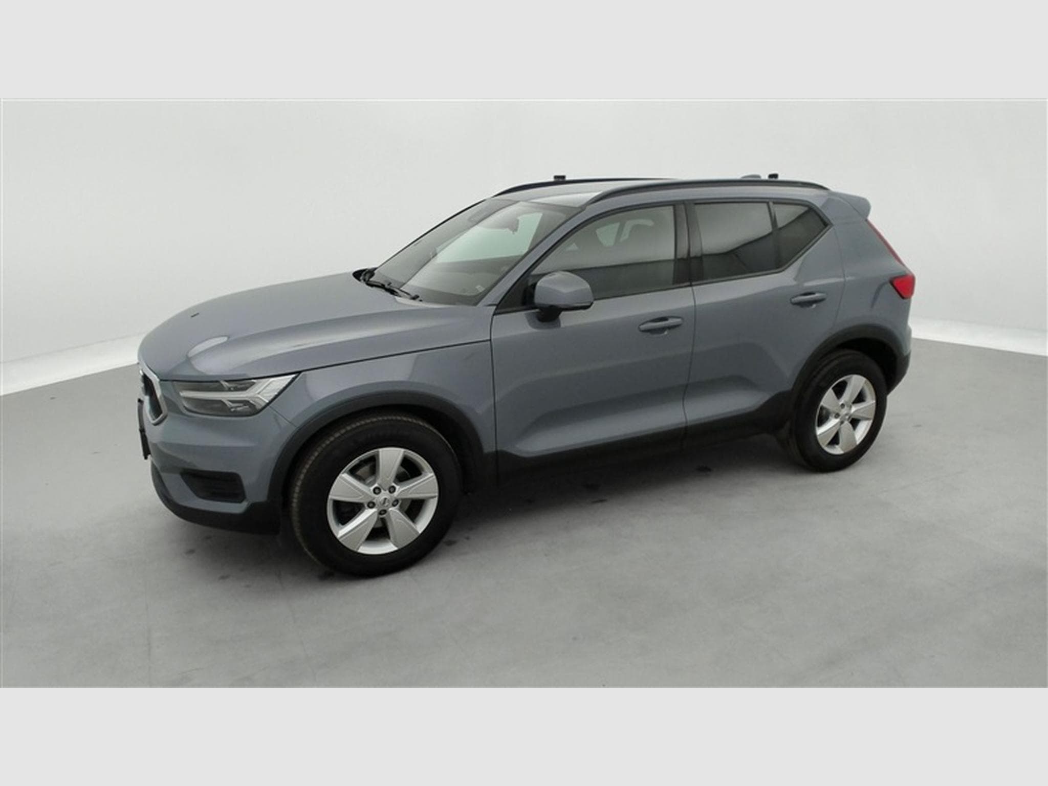 Volvo XC40 1.5 T2 Momentum Core NAVI/FULL LED/JA/PDC (2022) - Photo 21