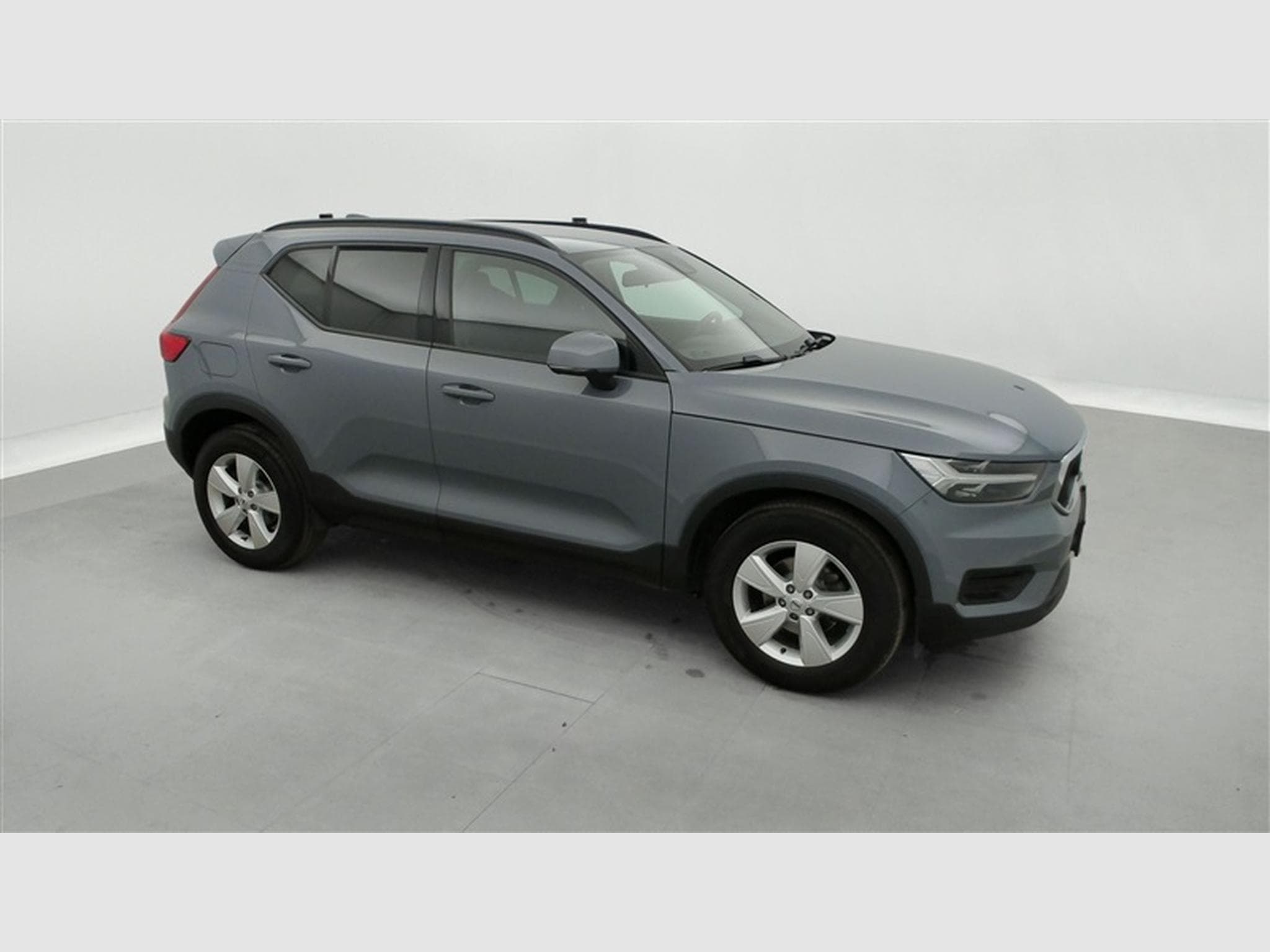 Volvo XC40 1.5 T2 Momentum Core NAVI/FULL LED/JA/PDC (2022) - Photo 23