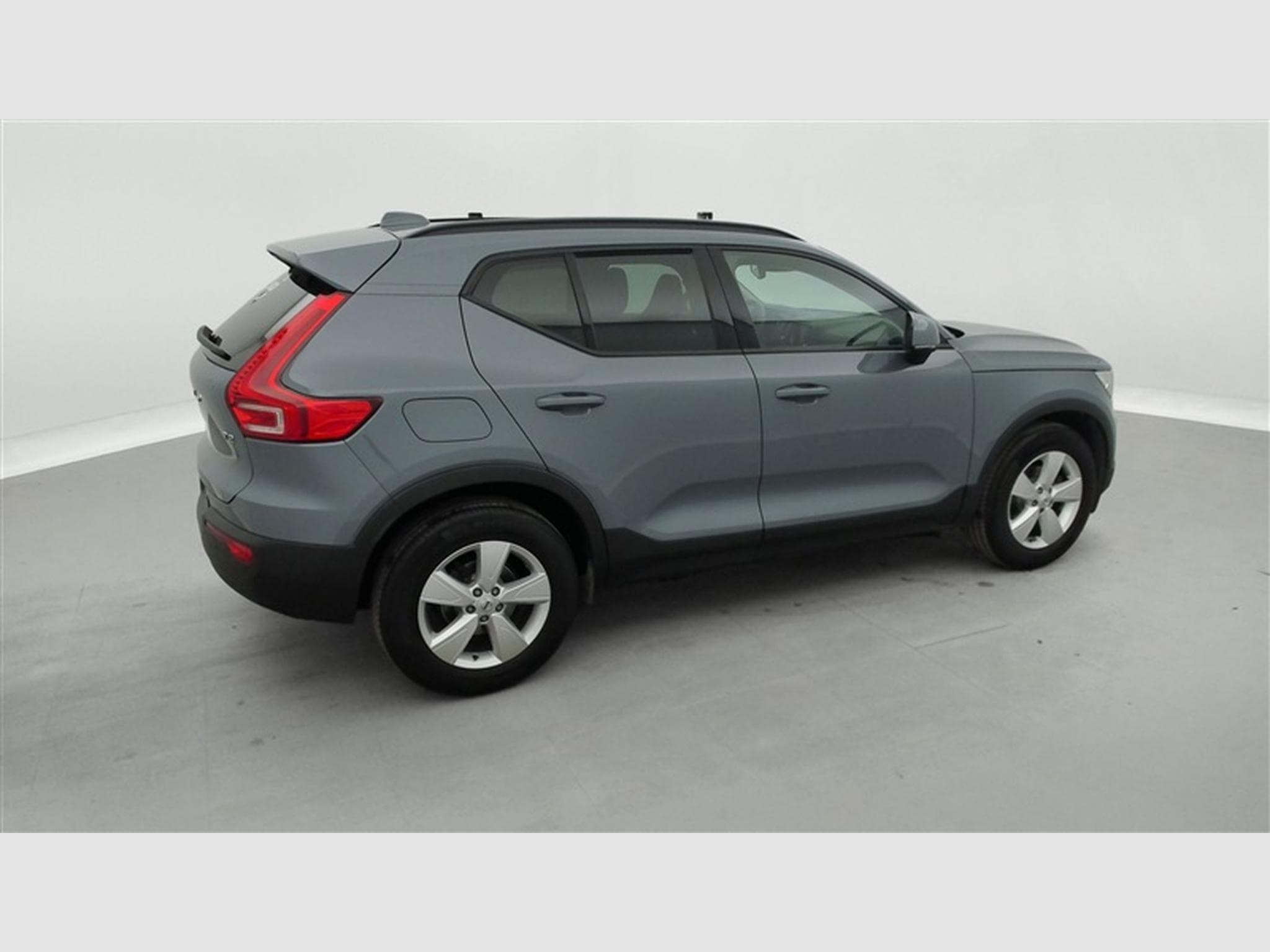 Volvo XC40 1.5 T2 Momentum Core NAVI/FULL LED/JA/PDC (2022) - Photo 25