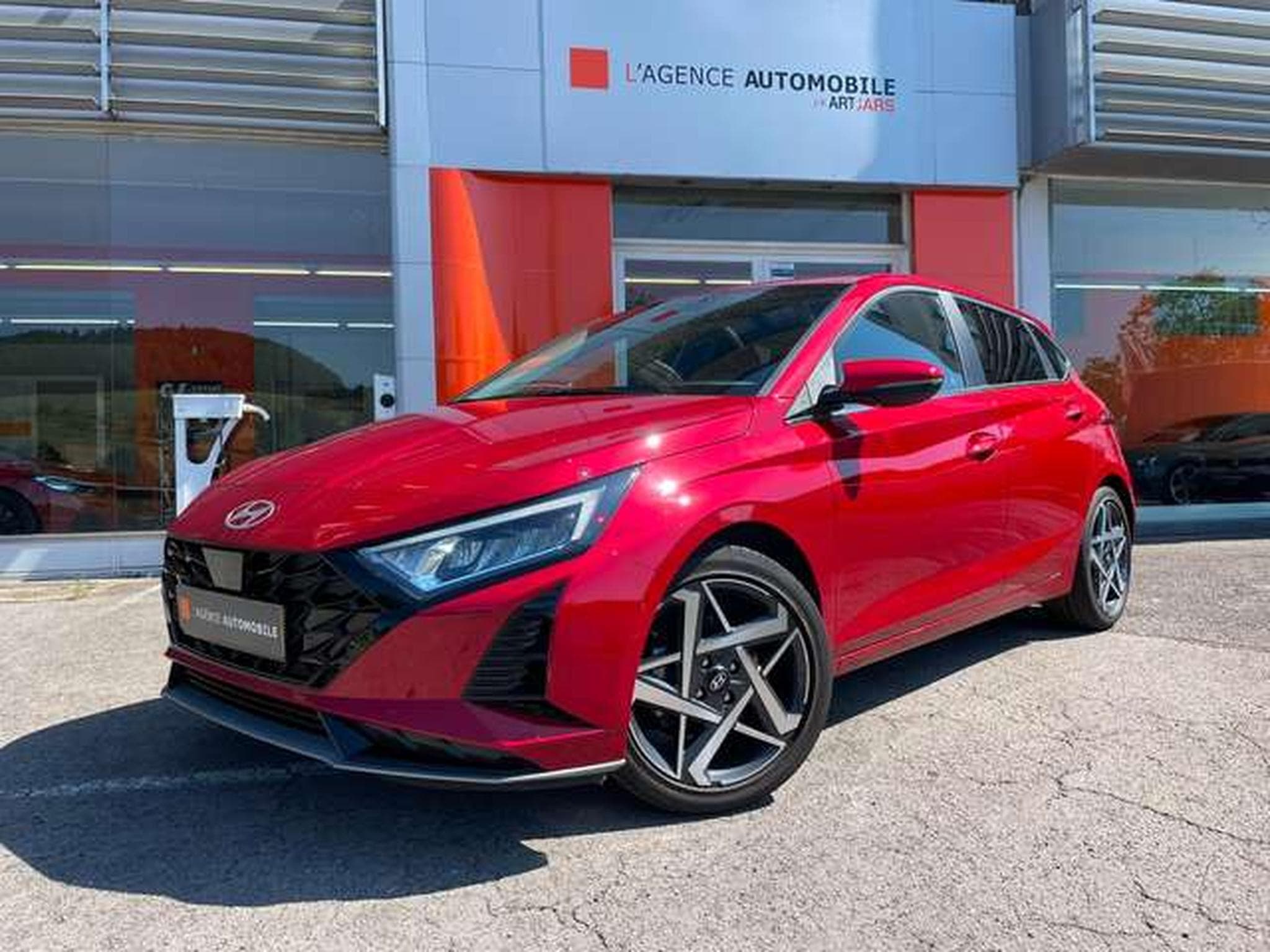 Hyundai i20 i20 1.0 T-GDI 7DCT Sky GARANTIE JUSQU'A 36 MOIS (2024) - Photo 2