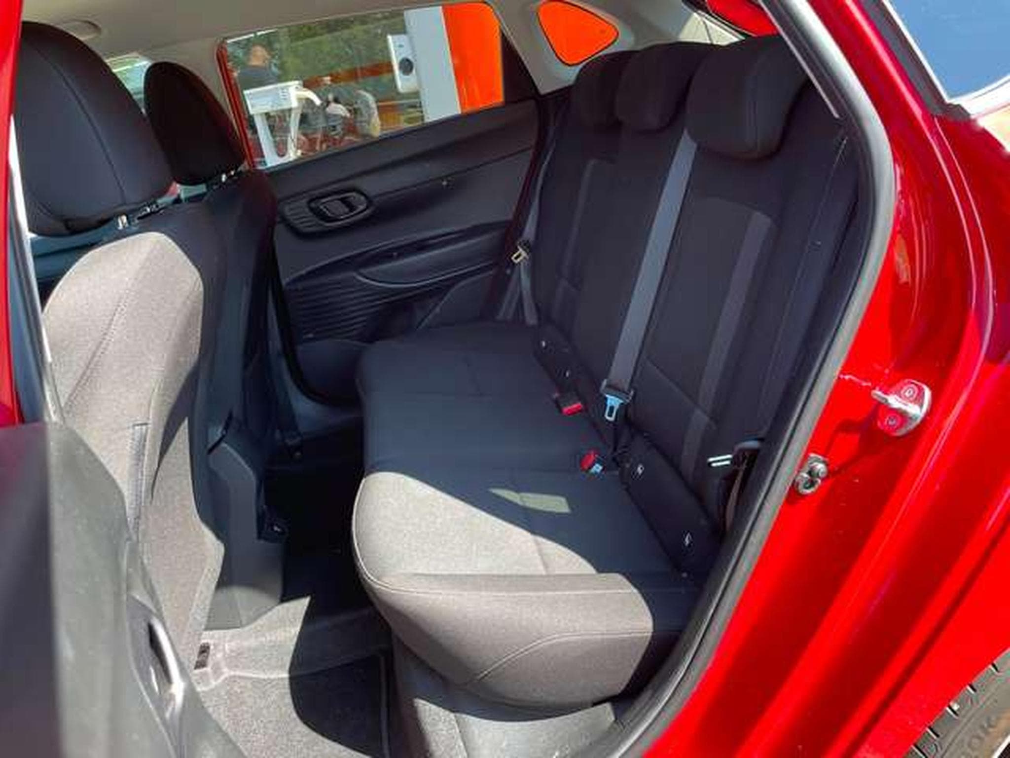 Hyundai i20 i20 1.0 T-GDI 7DCT Sky GARANTIE JUSQU'A 36 MOIS (2024) - Photo 26