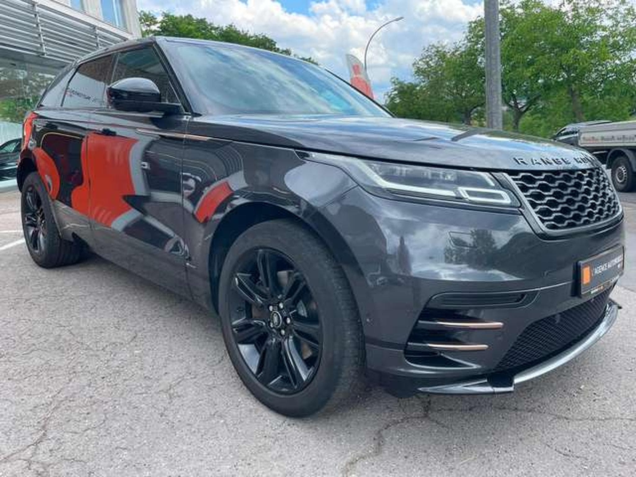Land-Rover Range Rover Velar 2.0 R-Dynamic 4x4 Auto. (2022) - Photo 4