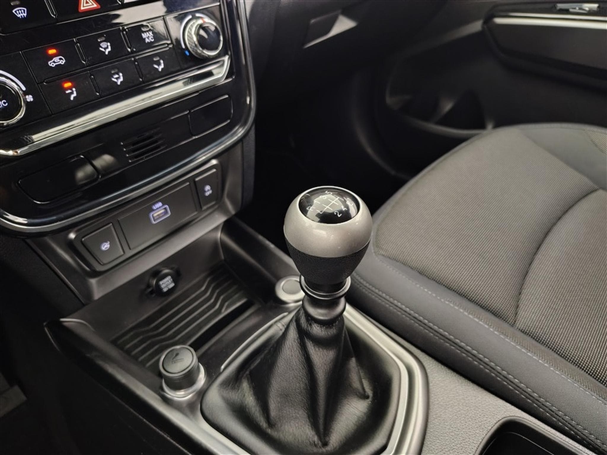 SsangYong Tivoli 1.5 T-GDI 2WD Amber (2021) - Foto 12