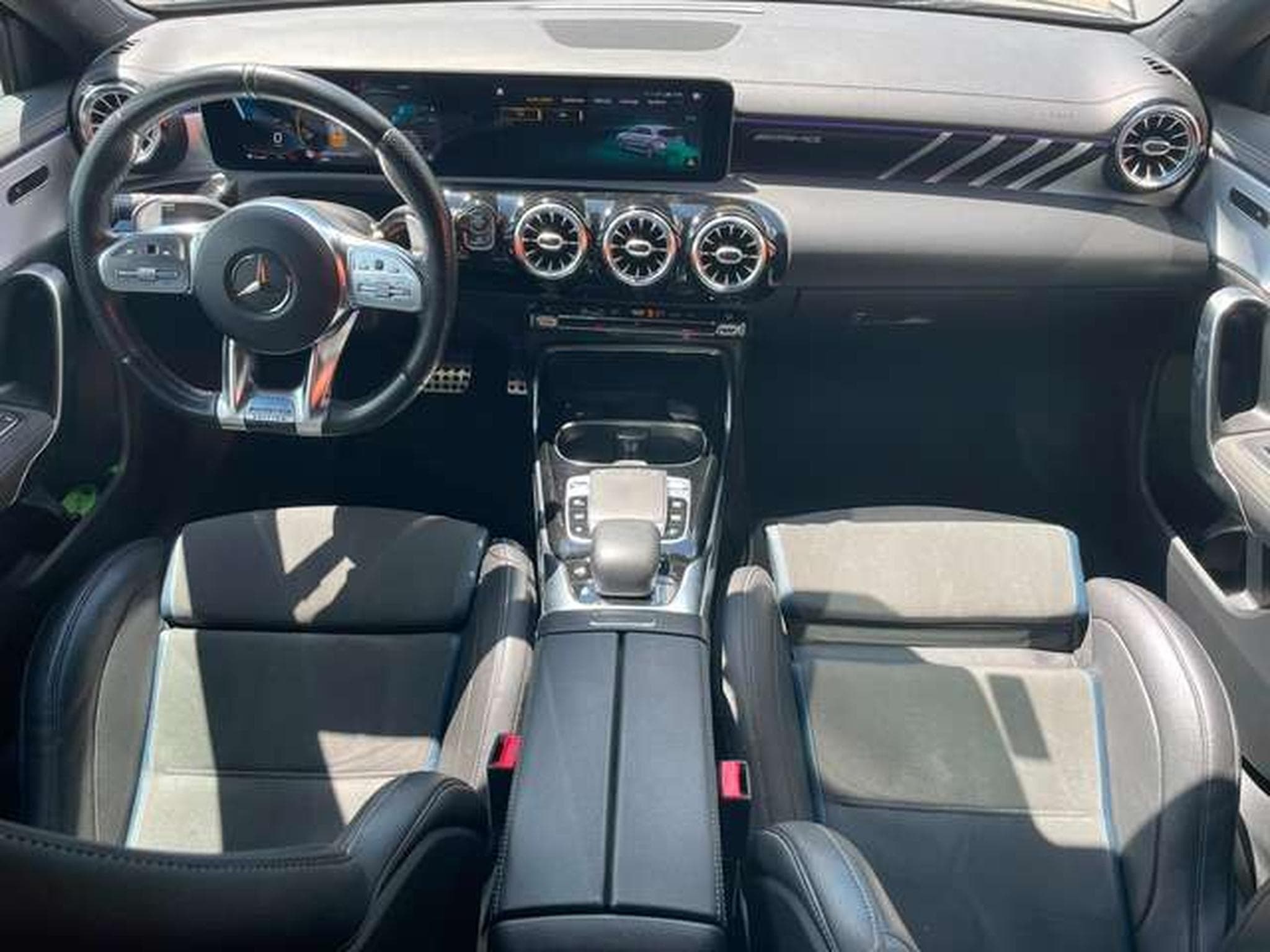 Mercedes A 35 AMG 4Matic Speedshift DCT 7G GARANTIE JUSQU'A 36 MOIS (2019) - Photo 16
