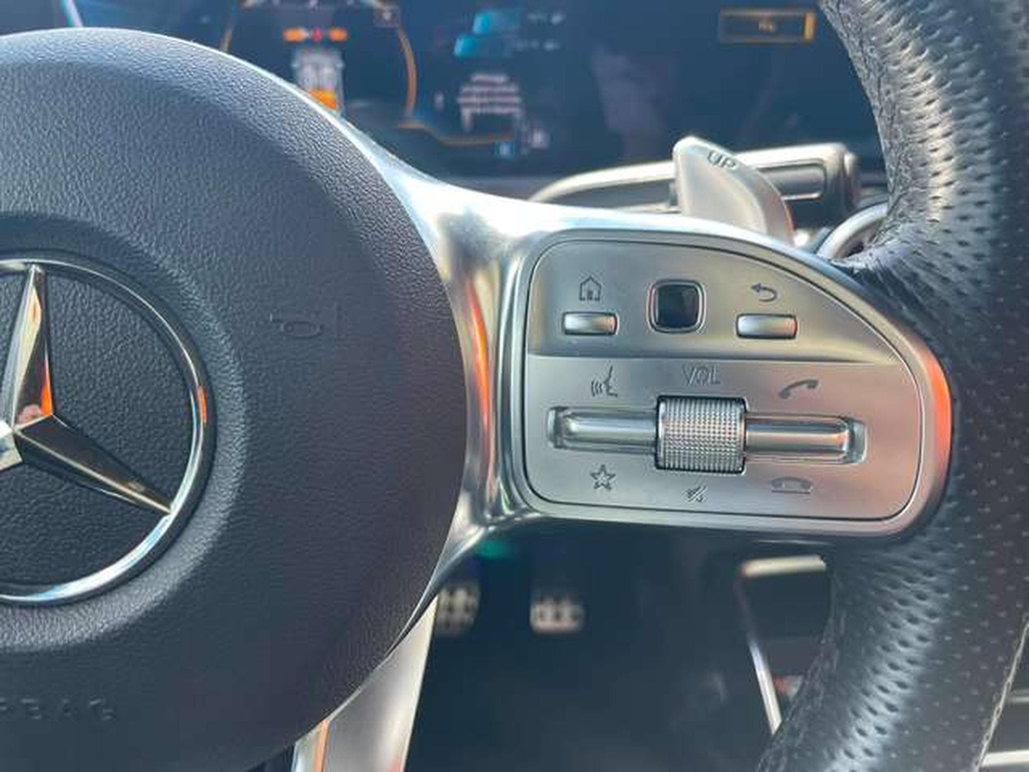 Mercedes A 35 AMG 4Matic Speedshift DCT 7G GARANTIE JUSQU'A 36 MOIS (2019) - Photo 20