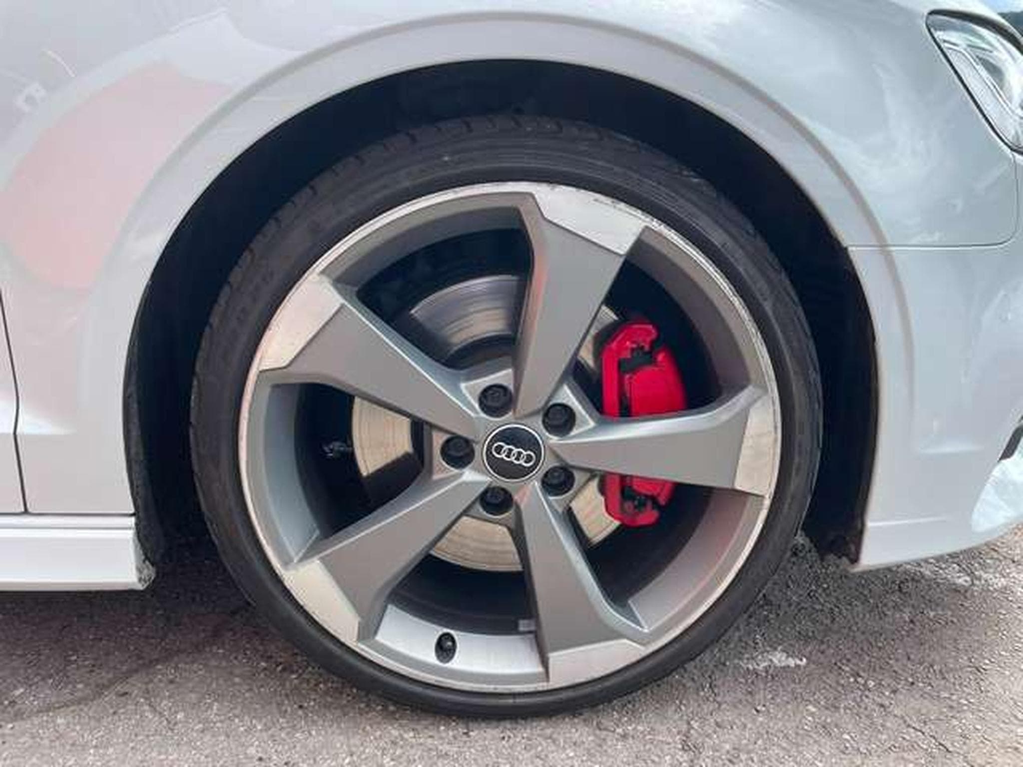 Audi S3 Limousine S tronic (2018) - Photo 31