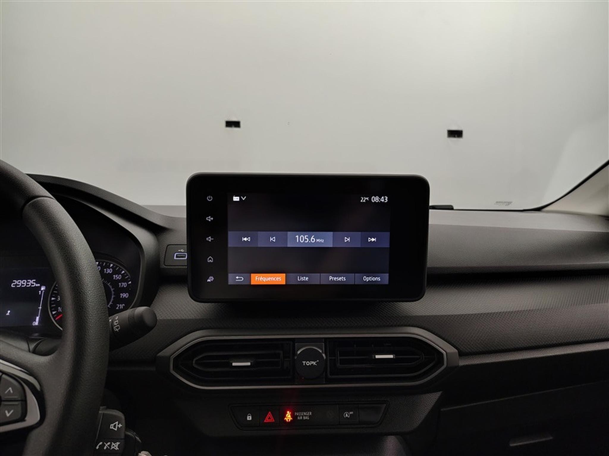 Dacia Sandero 1.0i SCe Essential (2023) - Photo 11