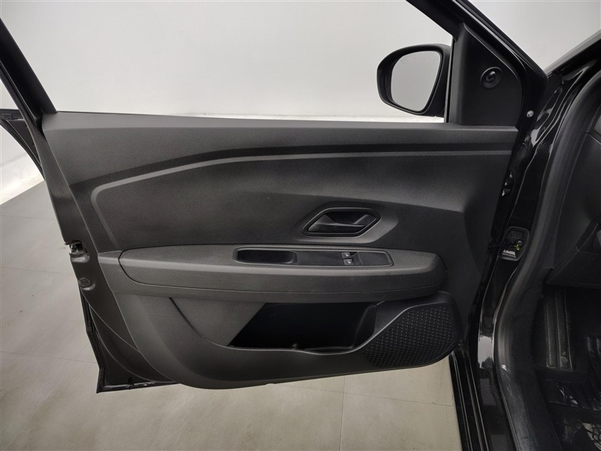 Dacia Sandero 1.0i SCe Essential (2023) - Photo 16