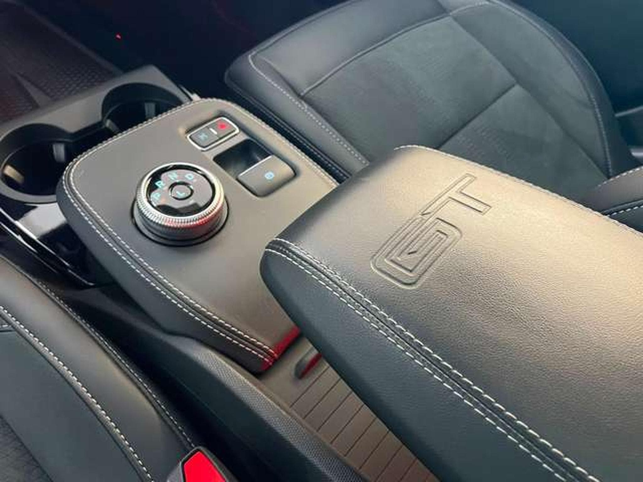 Ford Mustang Mach-E GT Performance GARANTIE JUSQU'A 36 MOIS (2024) - Photo 28