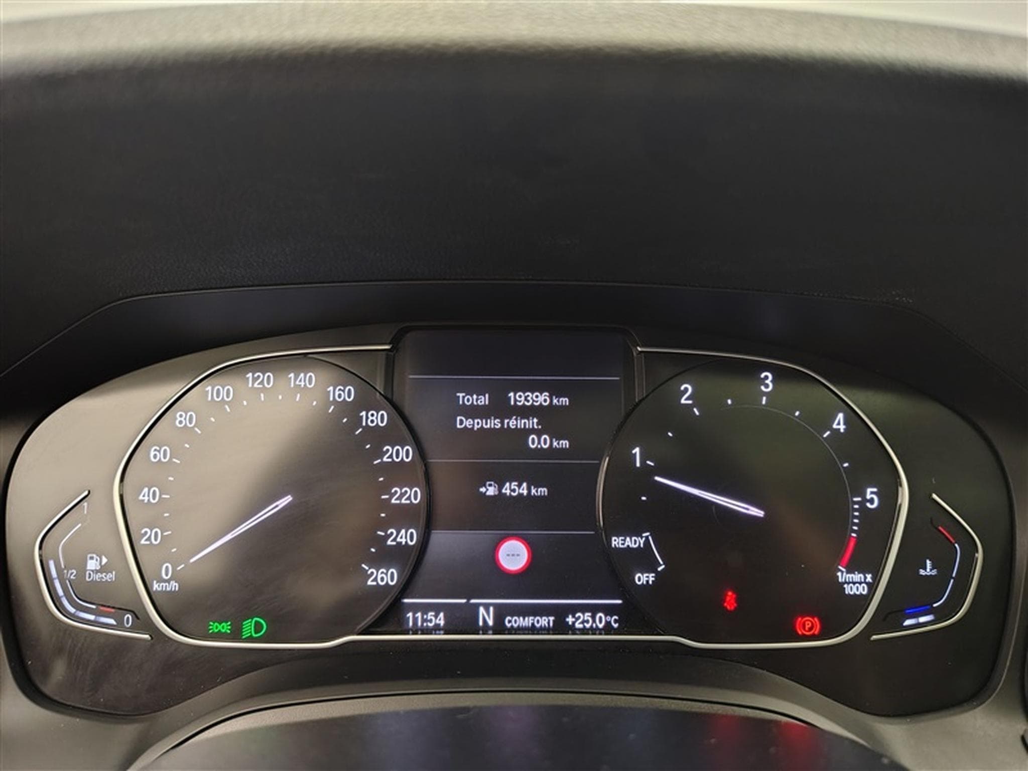 BMW 318 318 d Touring NAVI/TO PANO/FULL LED/JA17/PDC (2020) - Foto 10