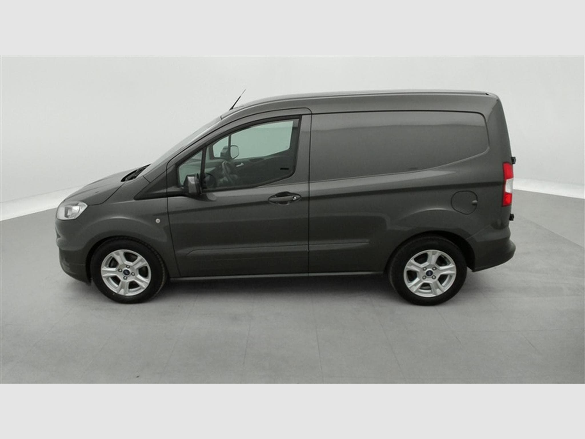 Ford Transit 1.5 TDCi 100cv Limited NAVI / PDC AV+AR / JA 15" (2024) - Photo 3