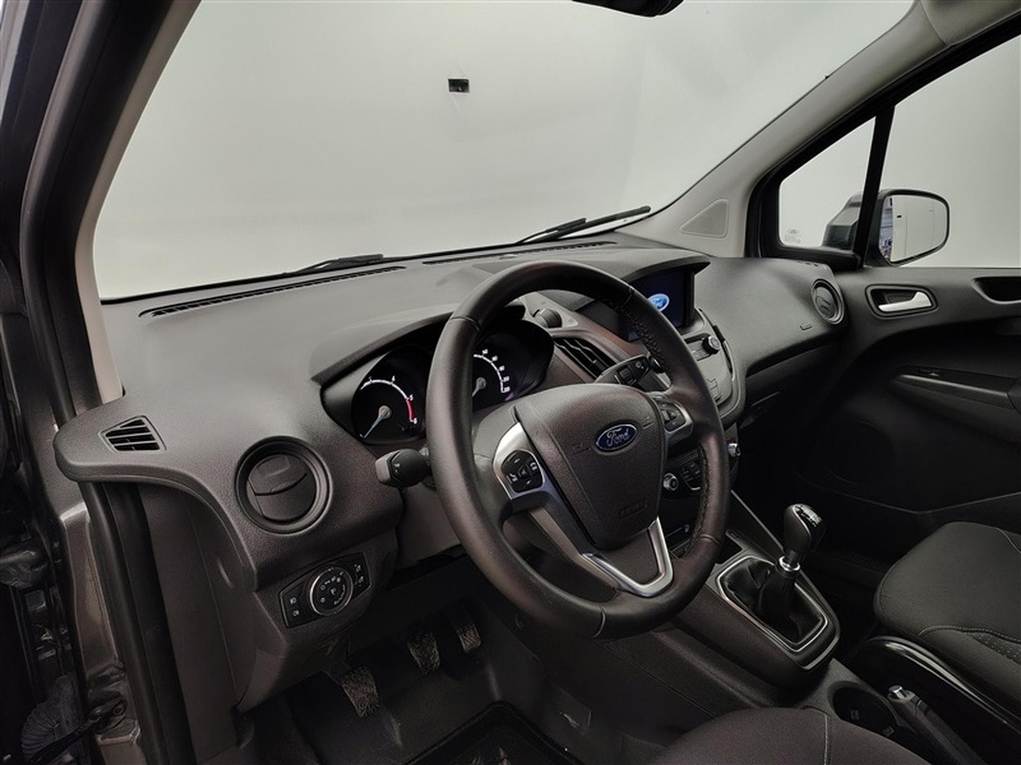 Ford Transit 1.5 TDCi 100cv Limited NAVI / PDC AV+AR / JA 15" (2024) - Photo 8