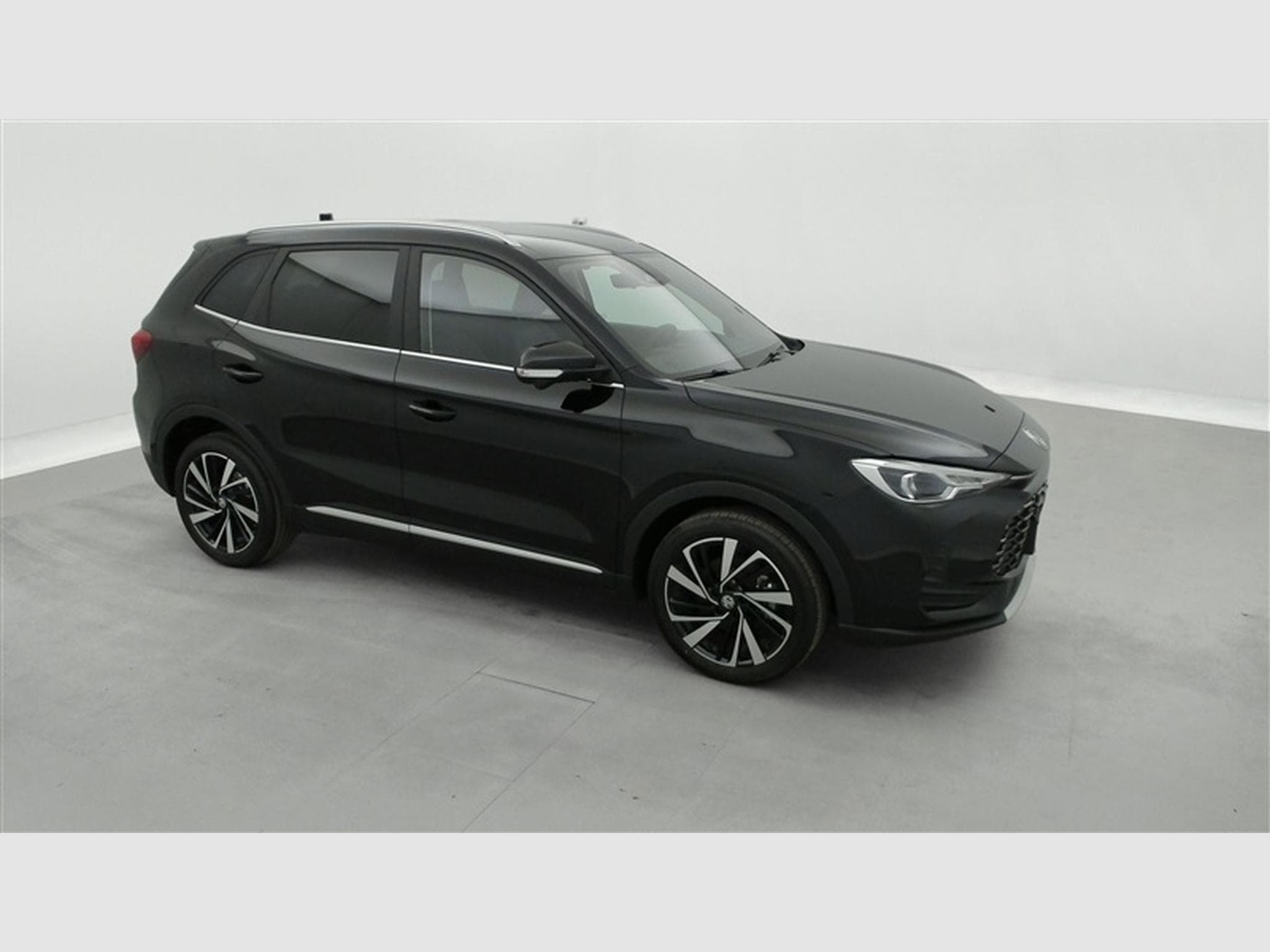 MG ZS 1.5 Hybrid+ Luxury NAVI / CAMERA / CARPLAY / ALU (2026) - Photo 24