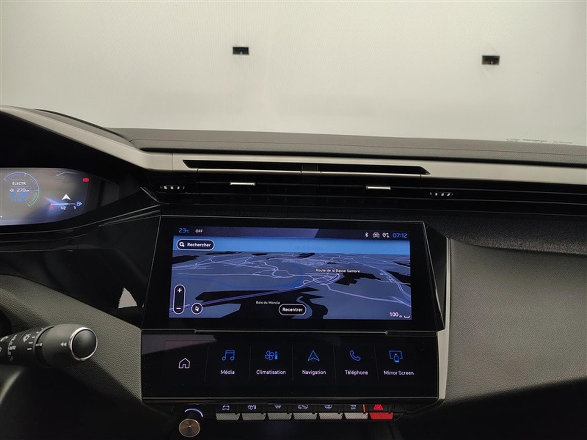 Peugeot 408 1.6 PHEV 150cv EAT8 Allure NAVI / FULL LED / CAMERA 360 (2024) - Photo 11