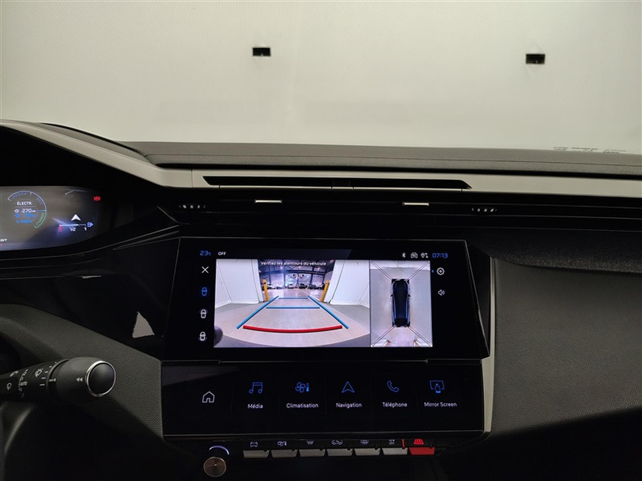 Peugeot 408 1.6 PHEV 150cv EAT8 Allure NAVI / FULL LED / CAMERA 360 (2024) - Photo 18