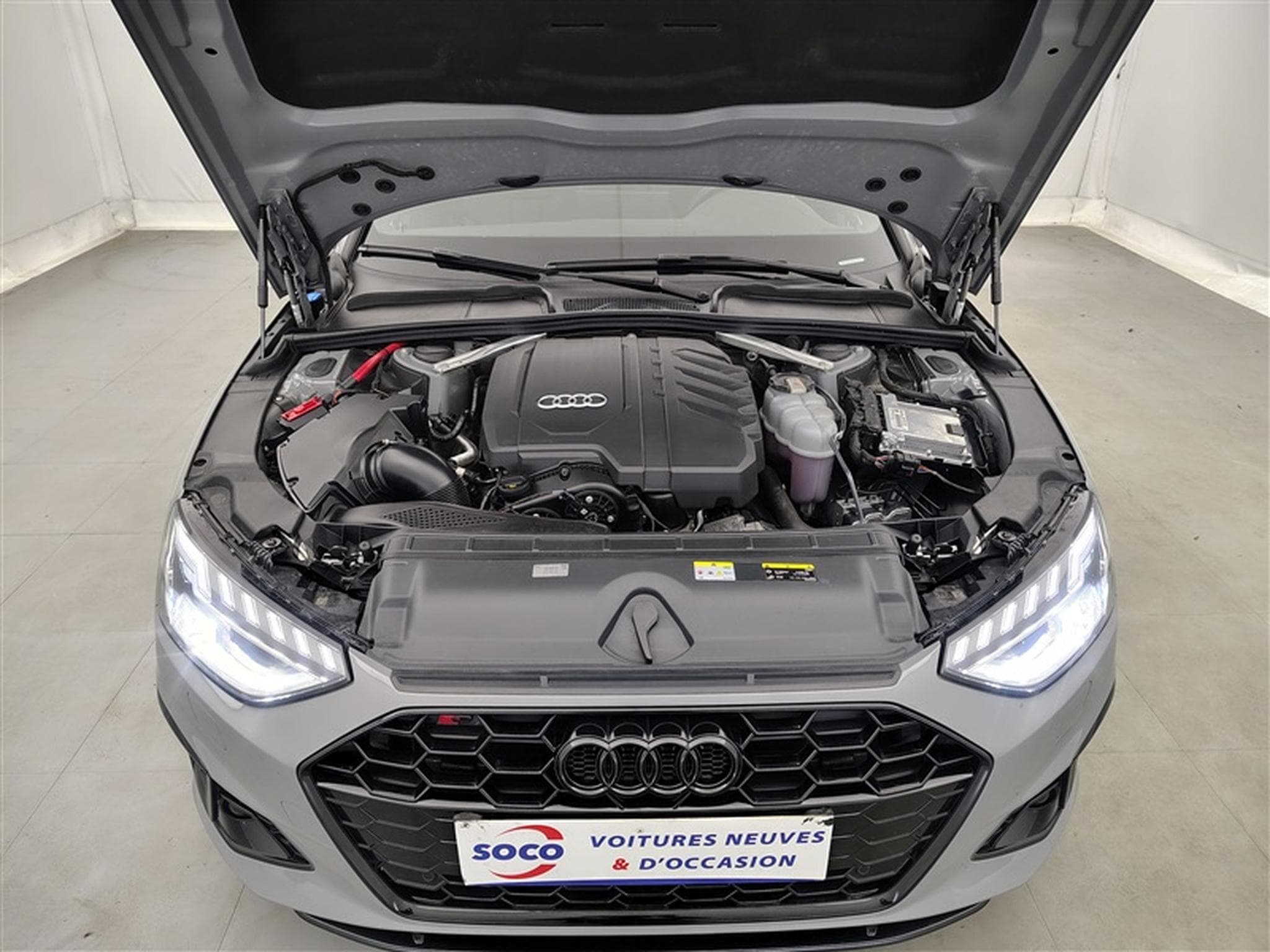 Audi A4 Avant 35 TFSI S-Line Competition  S-tronic *FULL OPTIONS* (2024) - Photo 21
