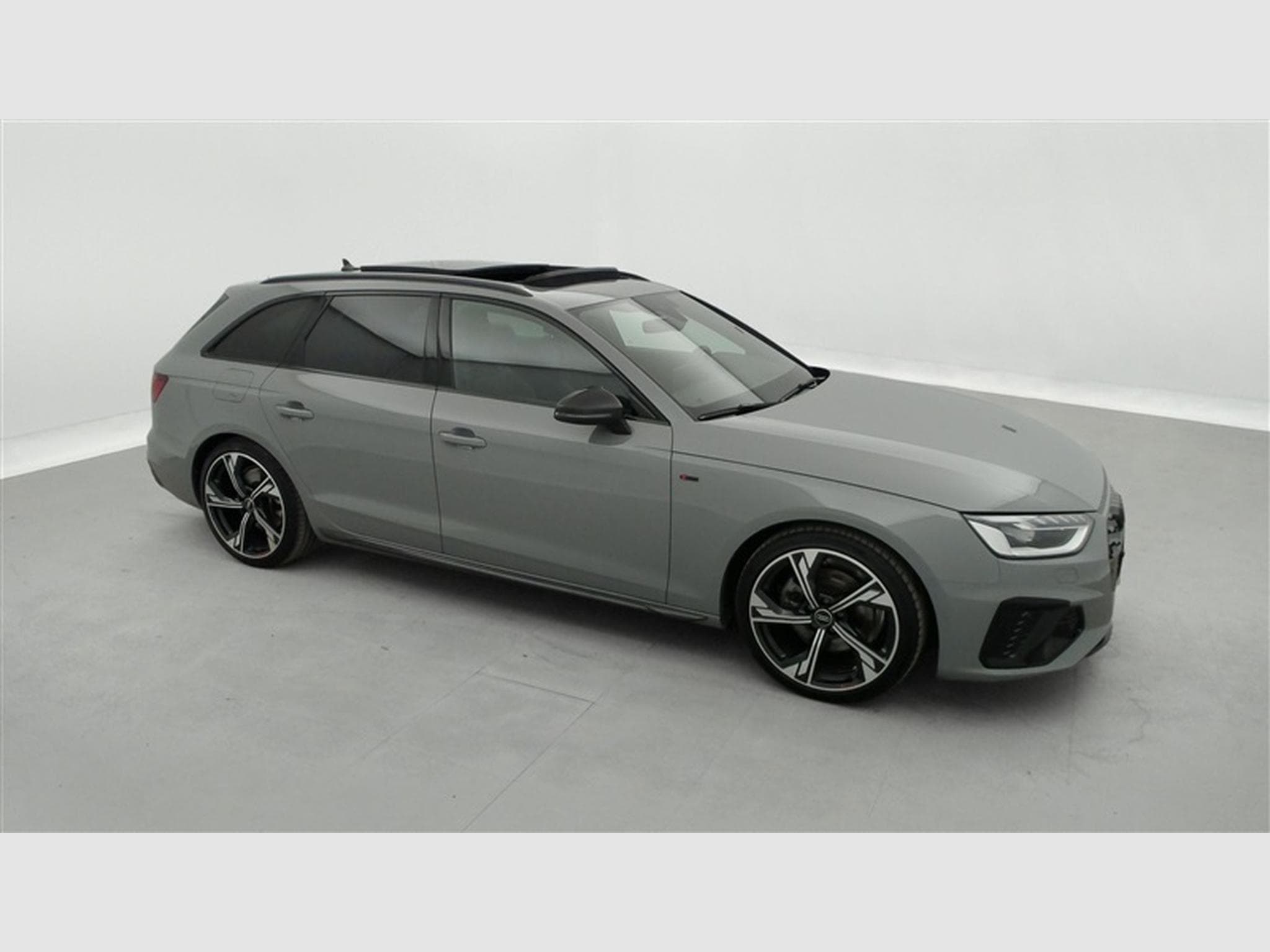 Audi A4 Avant 35 TFSI S-Line Competition  S-tronic *FULL OPTIONS* (2024) - Photo 25