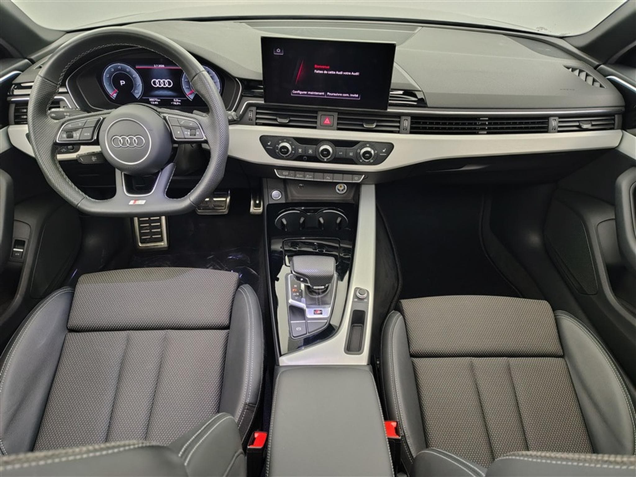 Audi A4 Avant 35 TFSI S-Line Competition  S-tronic *FULL OPTIONS* (2024) - Photo 7