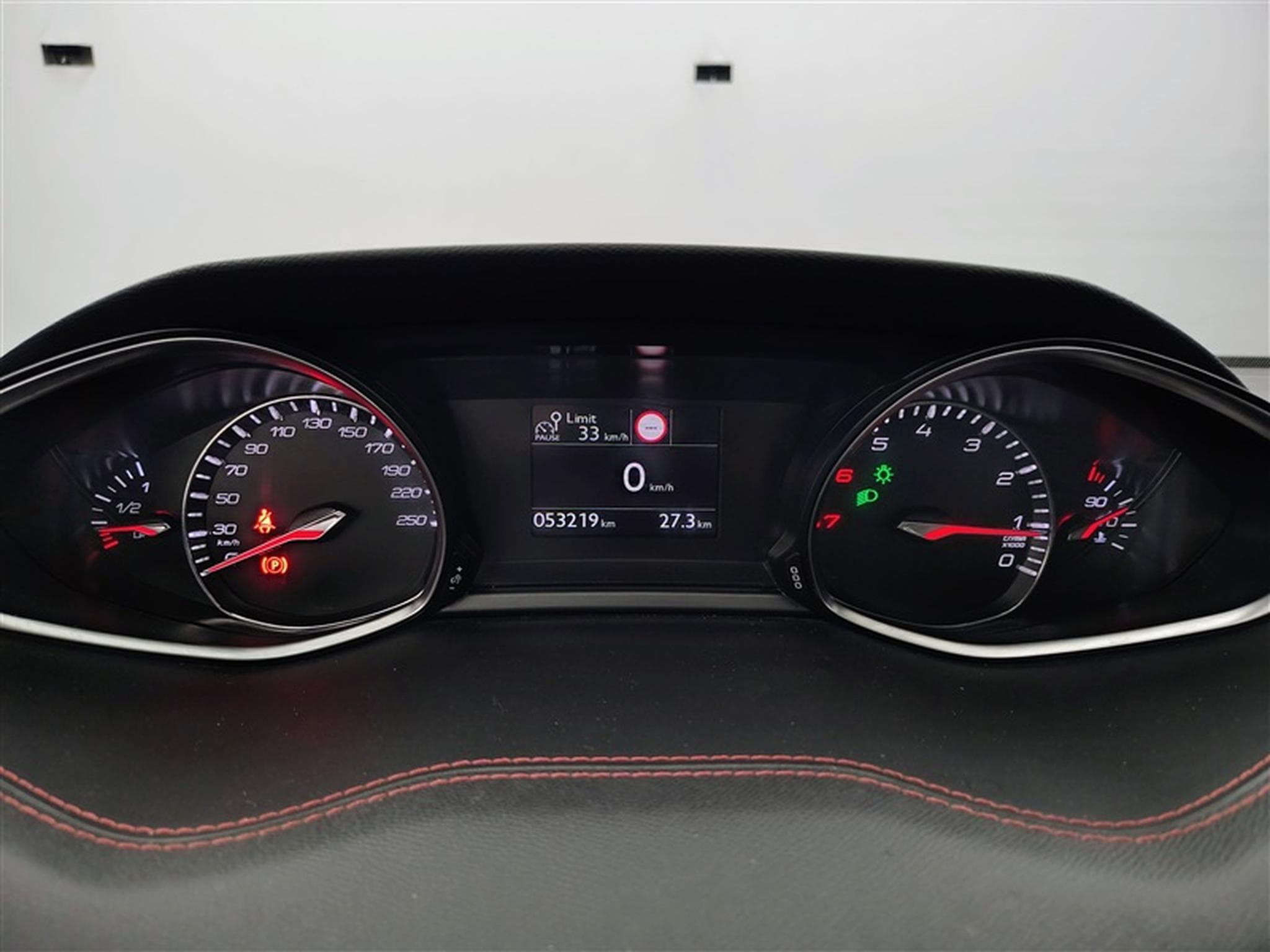 Peugeot 308 1.2 PureTech GT Line *NAVI/FULL LED/CAM360/T.PANO/JA17* (2019) - Photo 10