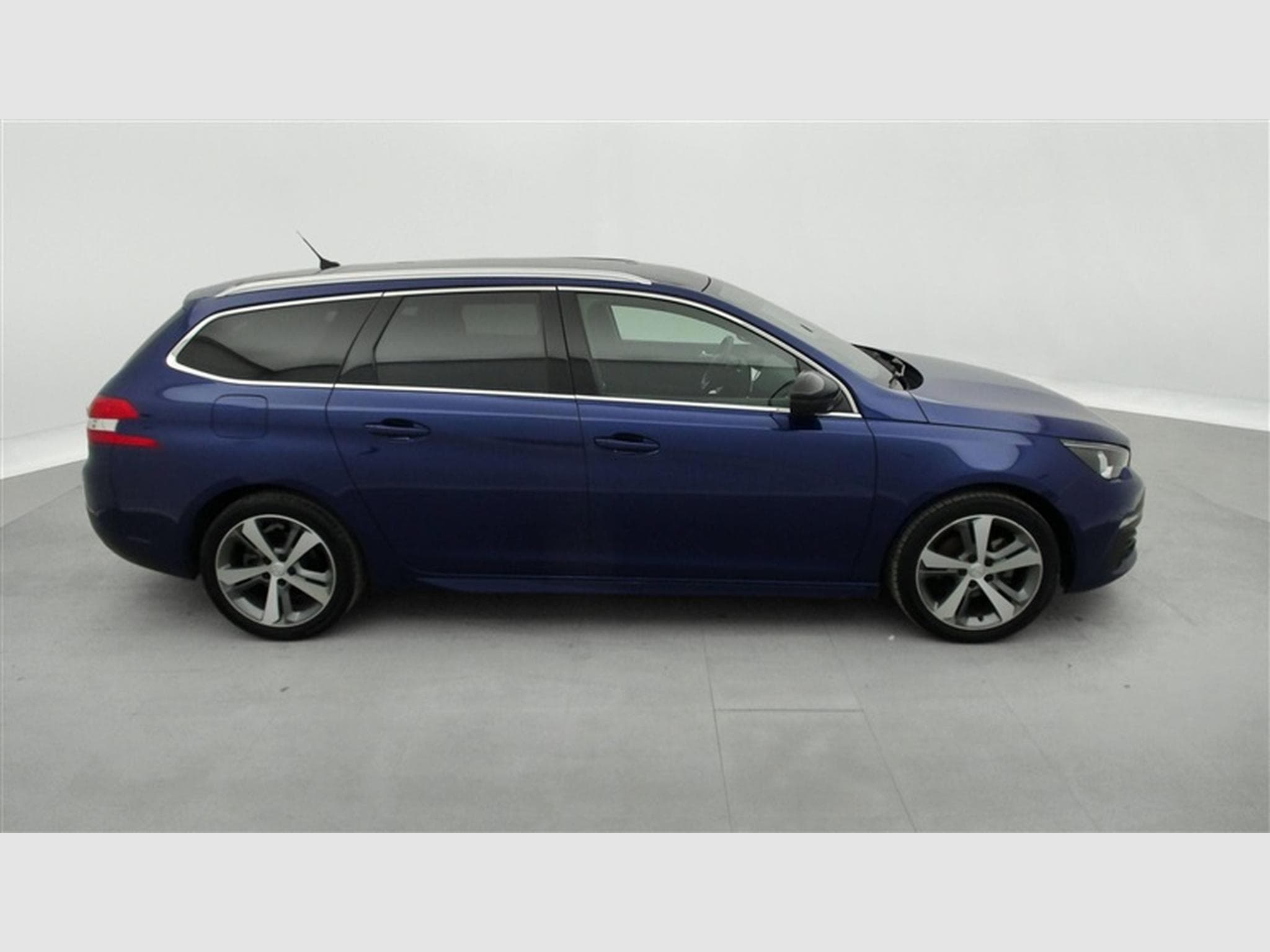 Peugeot 308 1.2 PureTech GT Line *NAVI/FULL LED/CAM360/T.PANO/JA17* (2019) - Photo 25