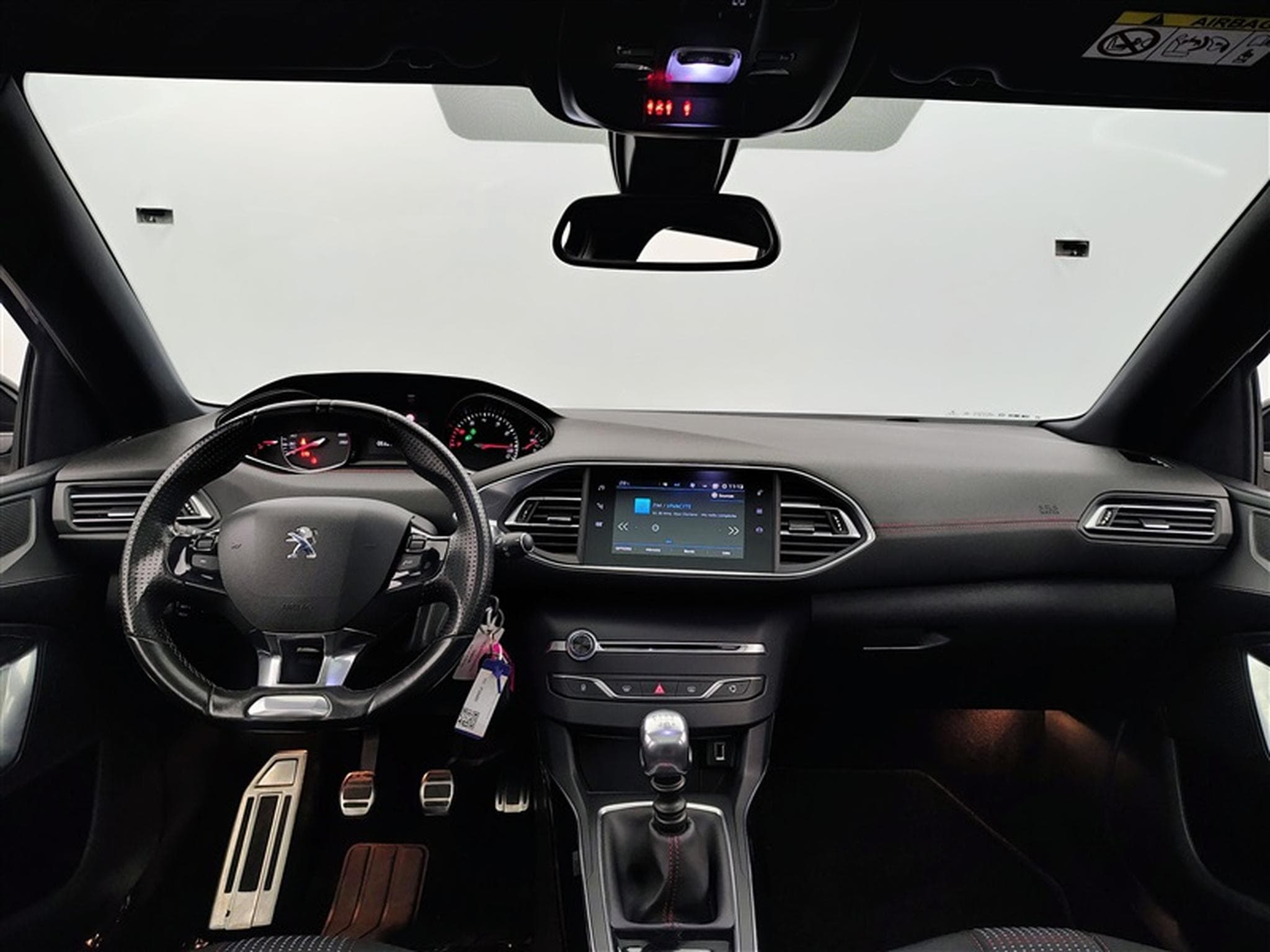 Peugeot 308 1.2 PureTech GT Line *NAVI/FULL LED/CAM360/T.PANO/JA17* (2019) - Photo 8