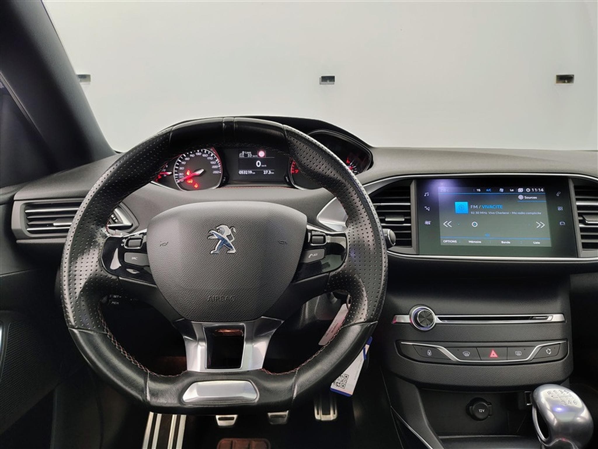 Peugeot 308 1.2 PureTech GT Line *NAVI/FULL LED/CAM360/T.PANO/JA17* (2019) - Photo 9