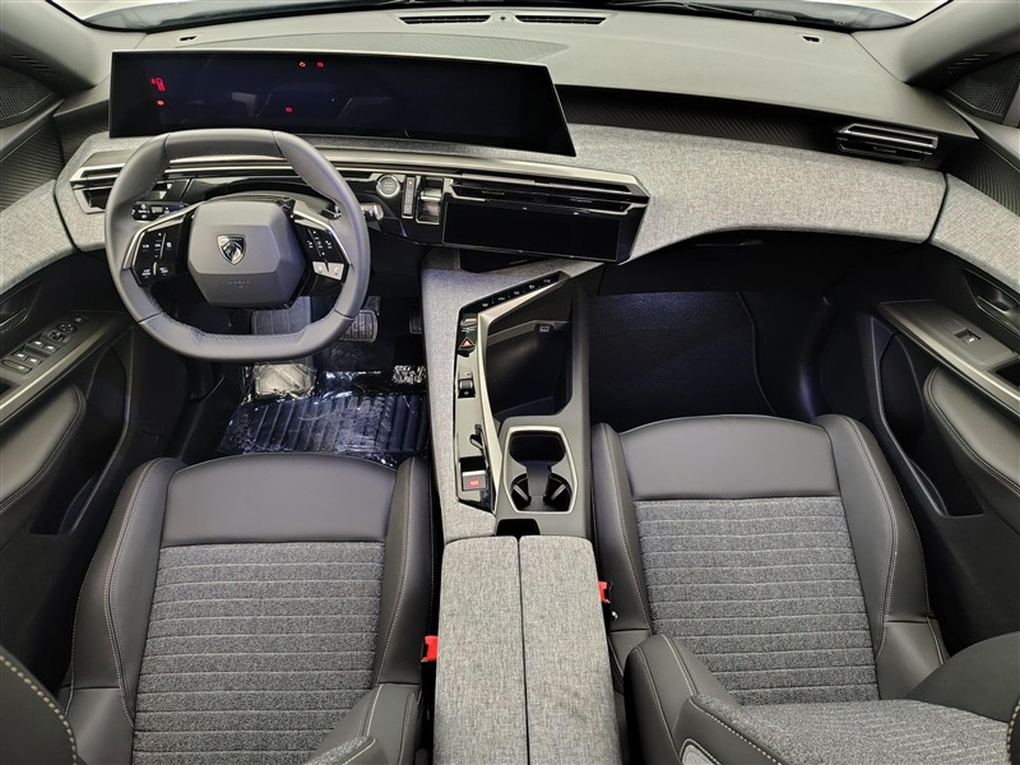 Peugeot 5008 1.2 HYBRID 145cv e-DSC6 Allure 7 Pl Navi / Led / PDC+Caméra (2025) - Photo 8