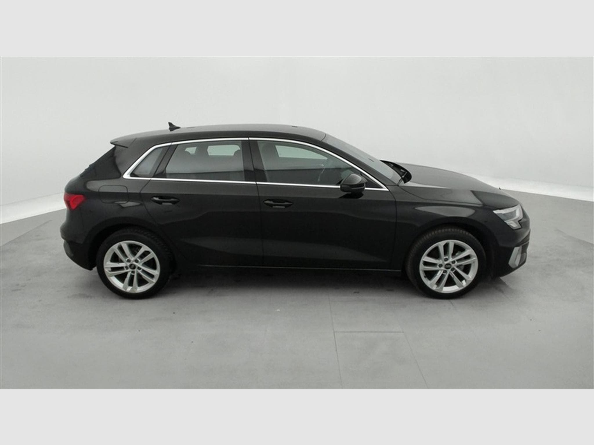 Audi A3 Sportback 30 TFSI Advanced S tronic  Navi / Led / PDC av+ar (2023) - Photo 24