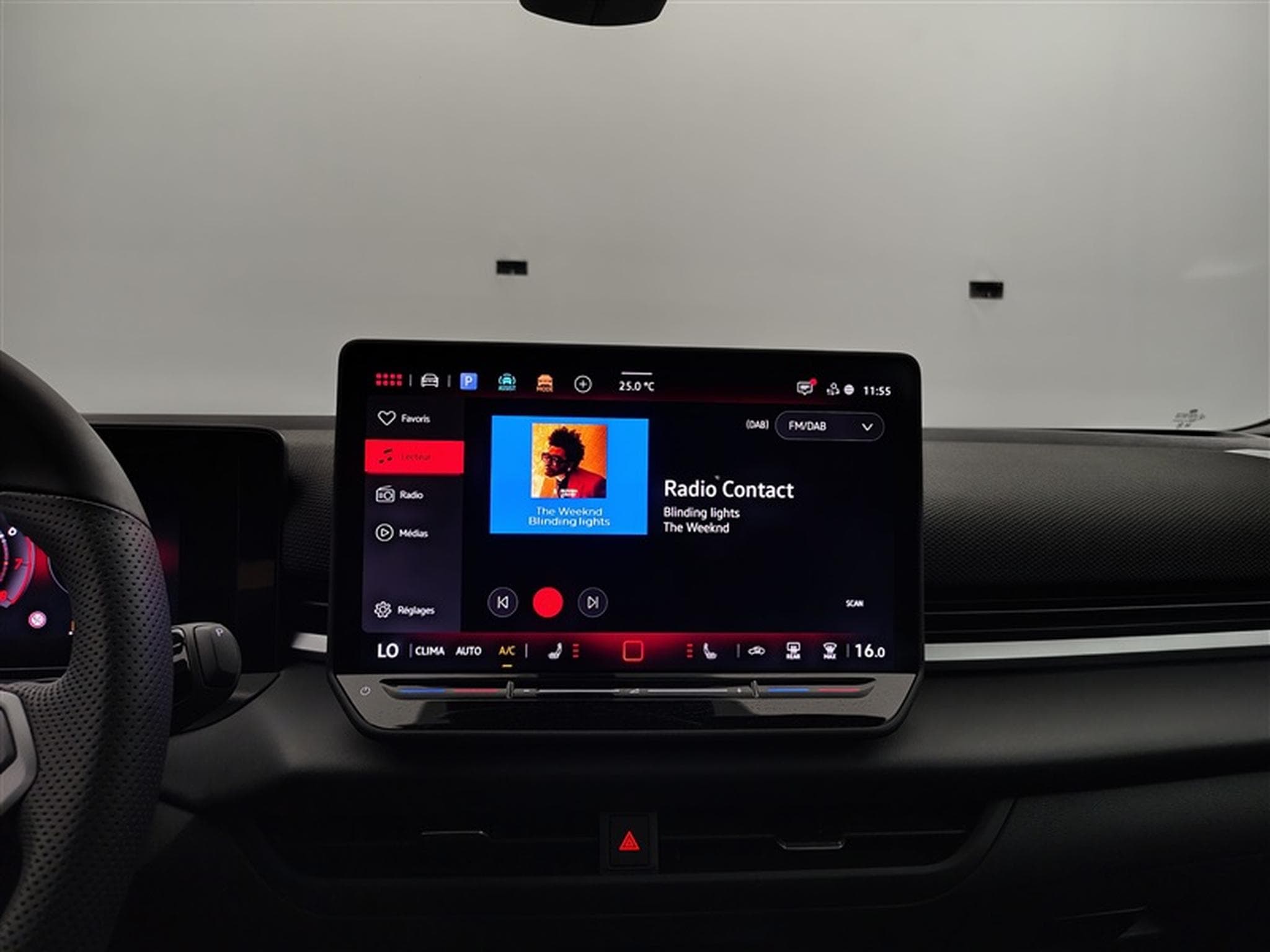 VW T-Roc 1.5 TSI 150cv DSG R-Line CARPLAY / FULL LED / PANO / CAMERA (2026) - Foto 11