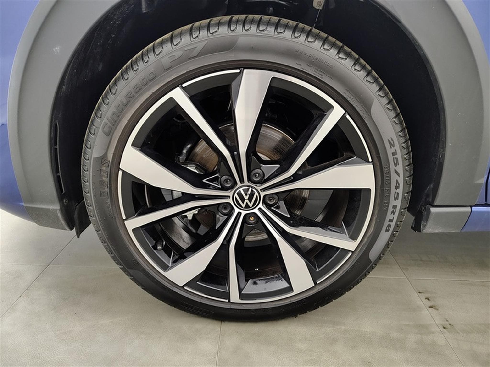 VW Taigo 1.0 TSI 115cv DSG R-Line NAVI / FULL LED / CAMERA / JA 18" (2025) - Foto 6