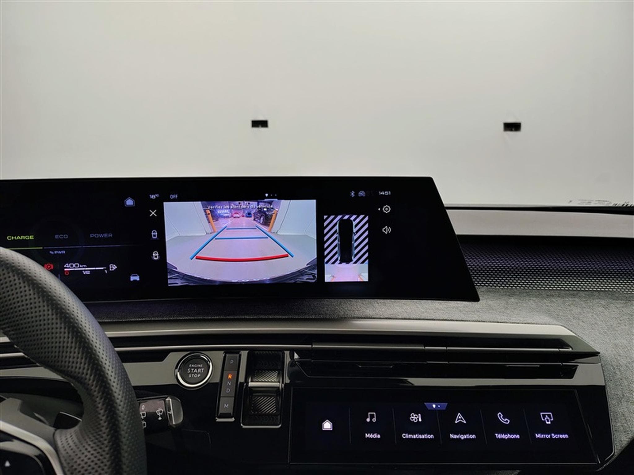 Peugeot 5008 1.2 Hybrid 145Cv e-DCS6 GT 7PL / NAVI / CARPLAY / CAMERA (2025) - Photo 16