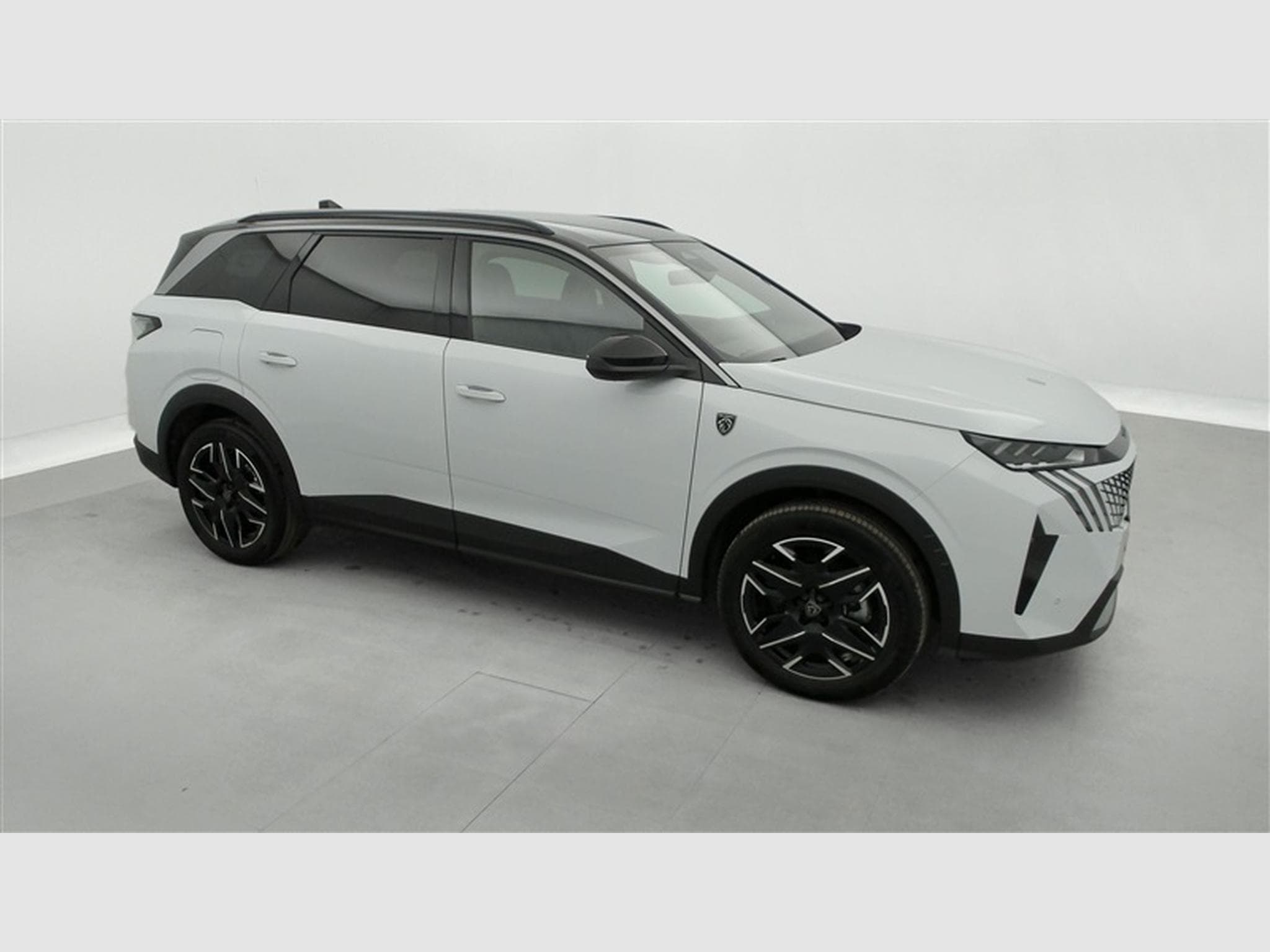 Peugeot 5008 1.2 Hybrid 145Cv e-DCS6 GT 7PL / NAVI / CARPLAY / CAMERA (2025) - Photo 23