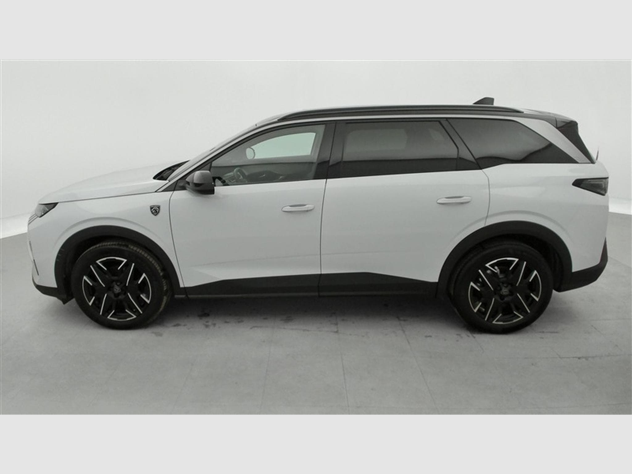Peugeot 5008 1.2 Hybrid 145Cv e-DCS6 GT 7PL / NAVI / CARPLAY / CAMERA (2025) - Photo 3