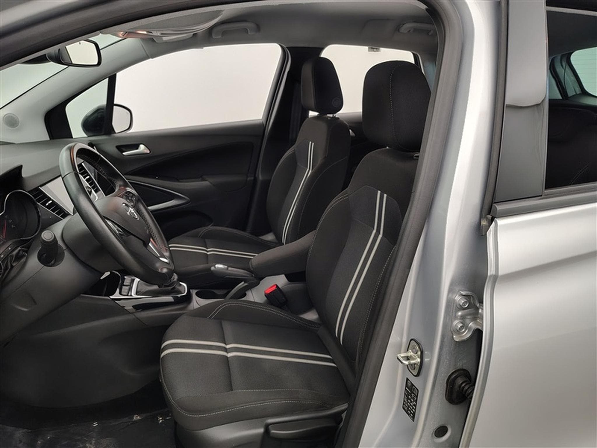 Opel Crossland 1.2 Turbo Ultimate NAVI / FULL LED / PDC AV-AR (2024) - Photo 7