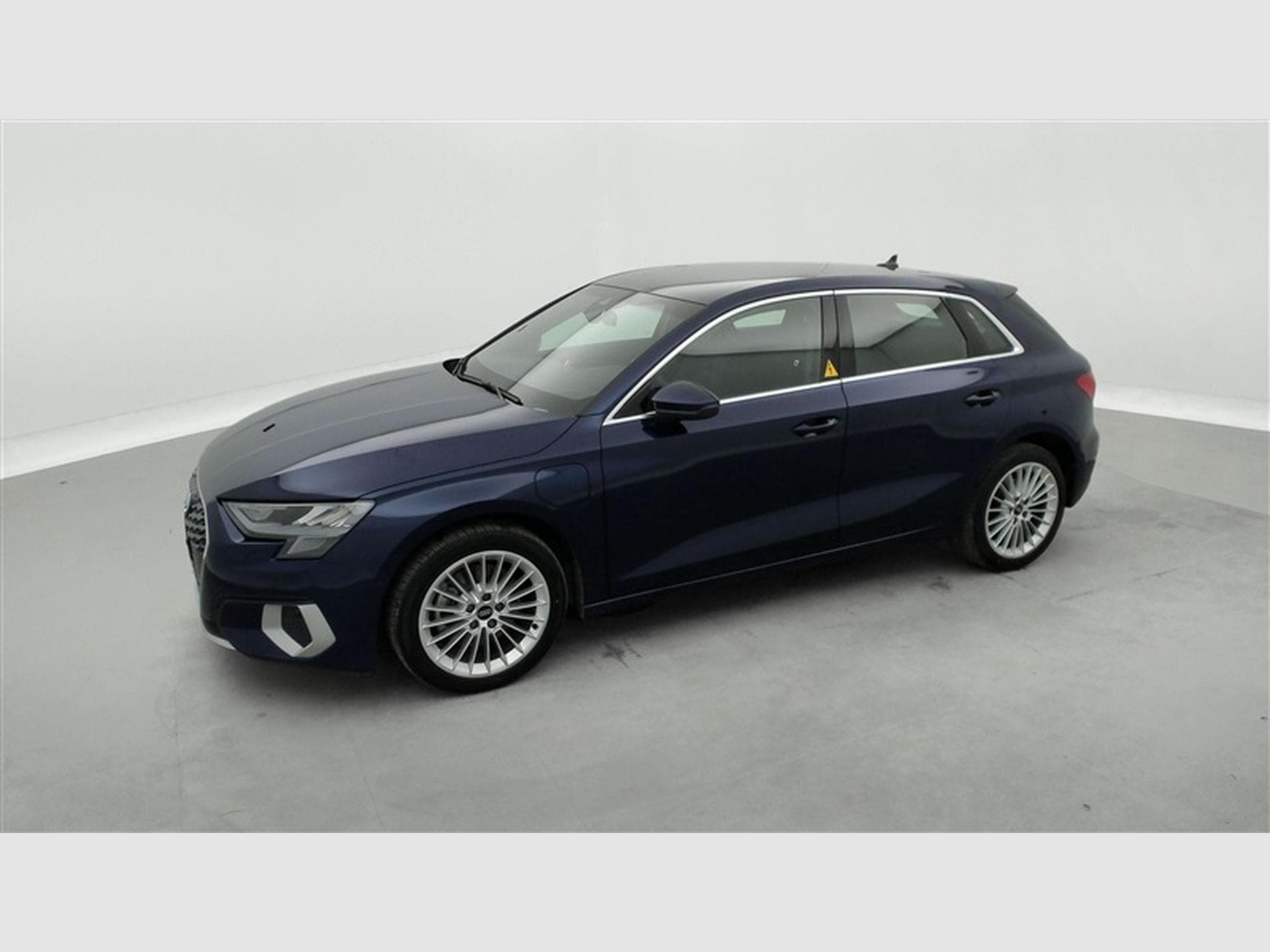 Audi A3 Sportback PHEV 40 TFSI e S tronic Cuir / Navi (2022) - Photo 22