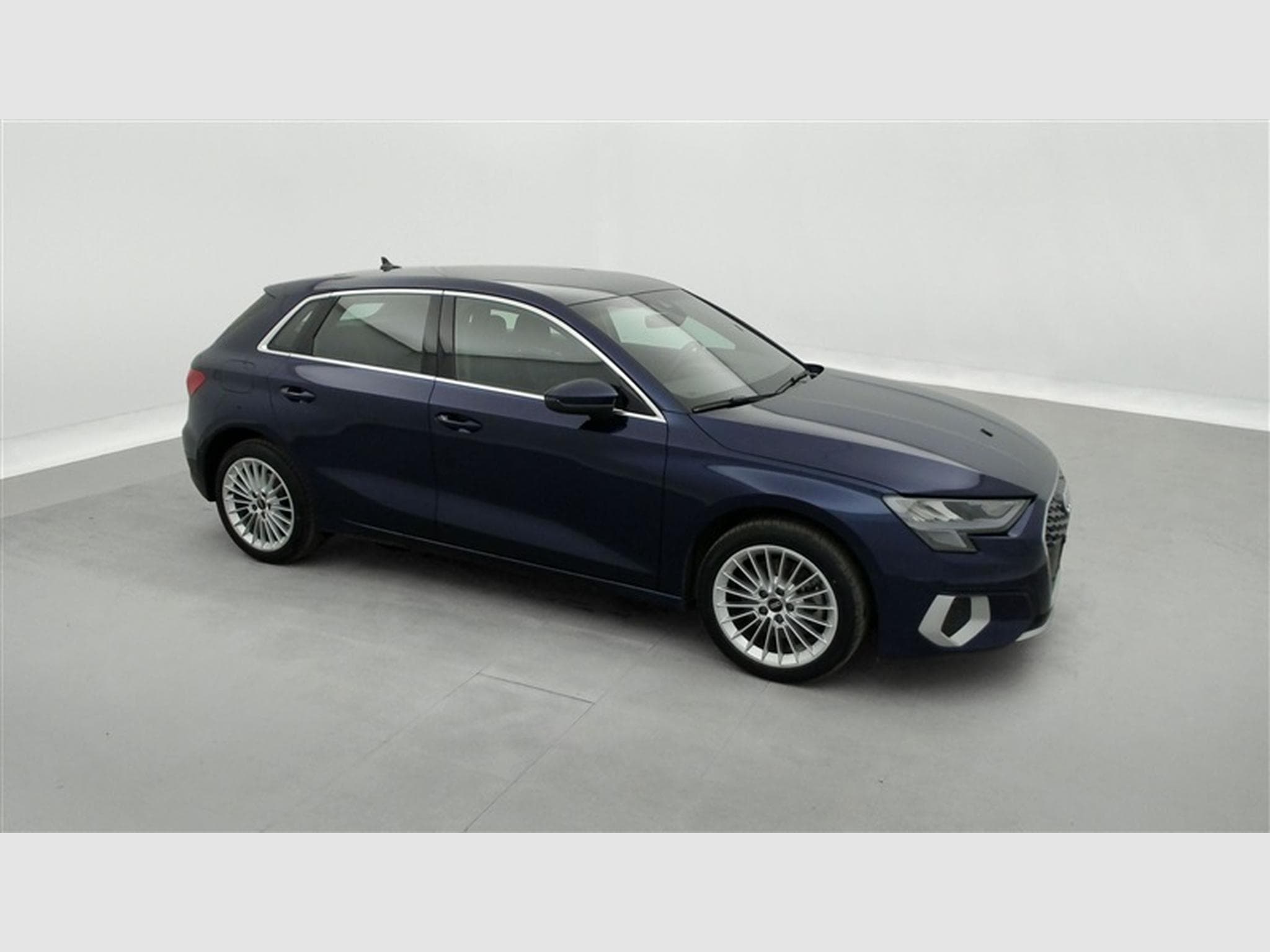 Audi A3 Sportback PHEV 40 TFSI e S tronic Cuir / Navi (2022) - Photo 24