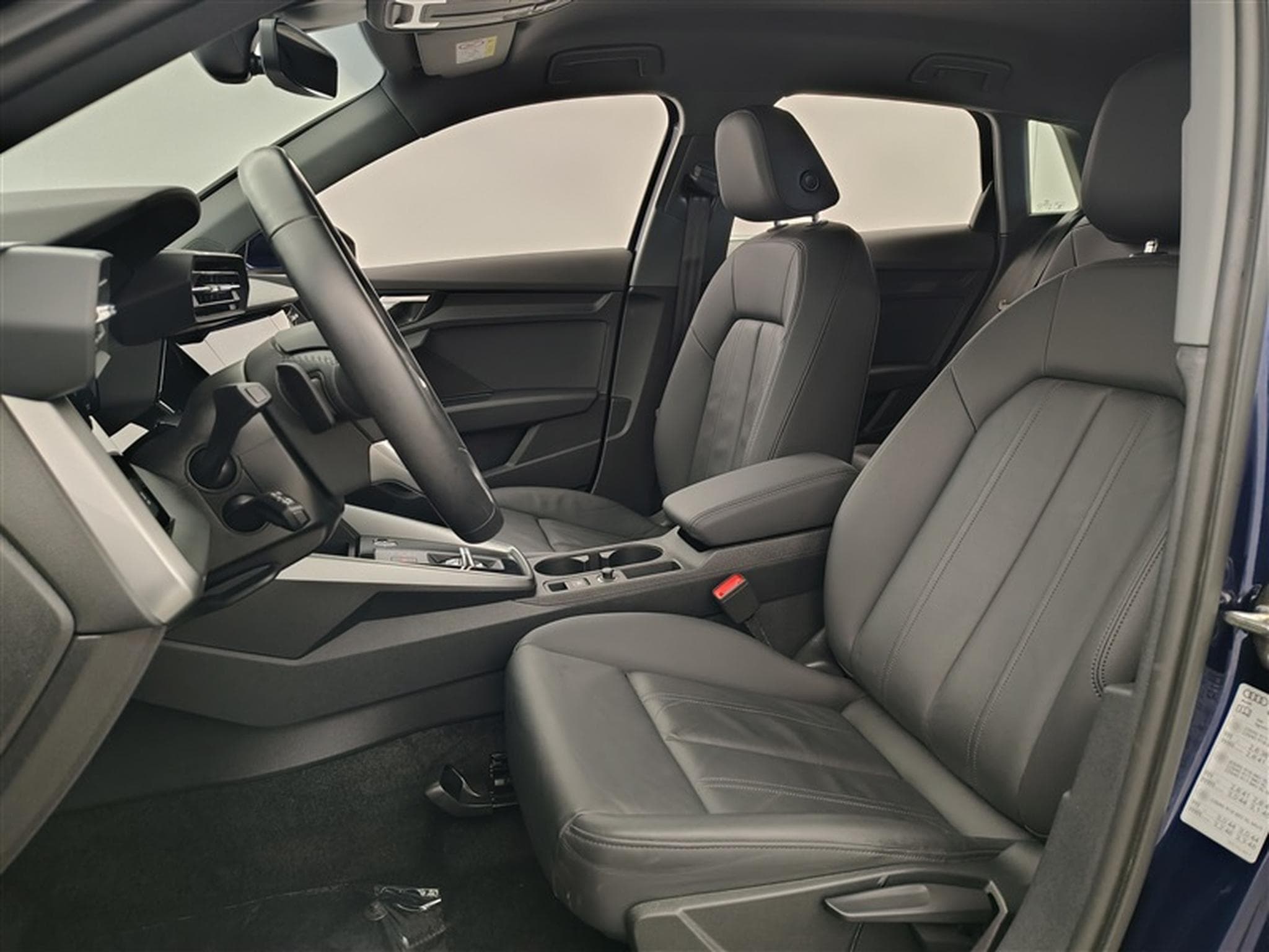Audi A3 Sportback PHEV 40 TFSI e S tronic Cuir / Navi (2022) - Photo 5