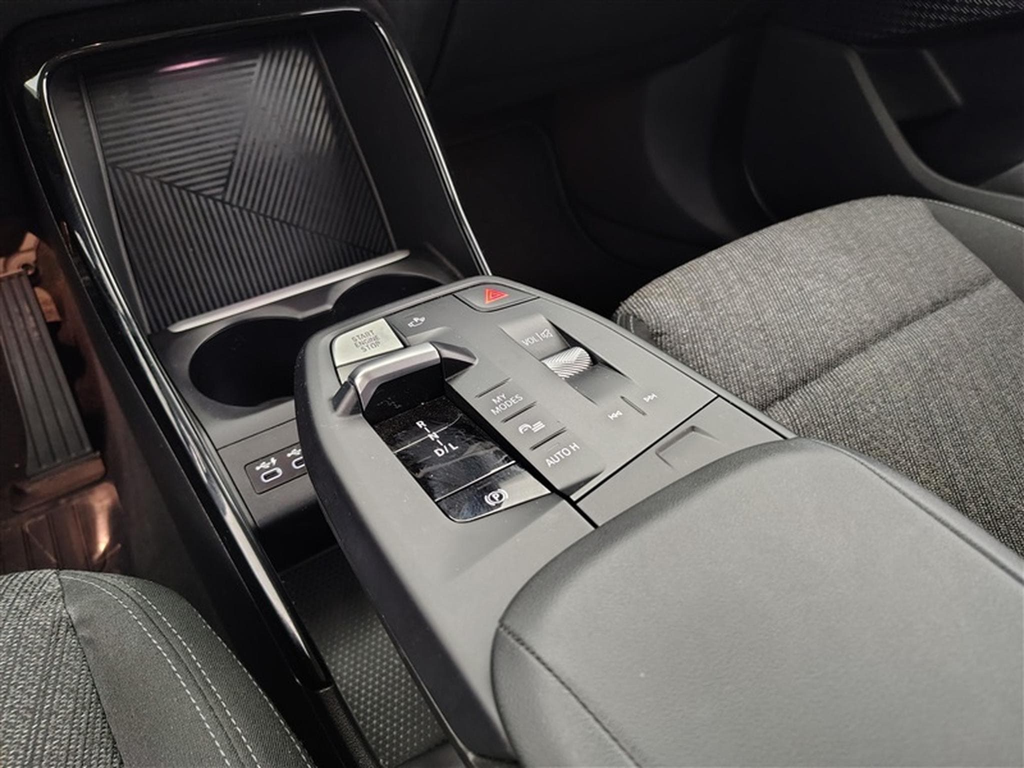 BMW 218 Active Tourer 218 iA NAVI/FULL LED/JA/PDC (2023) - Photo 12