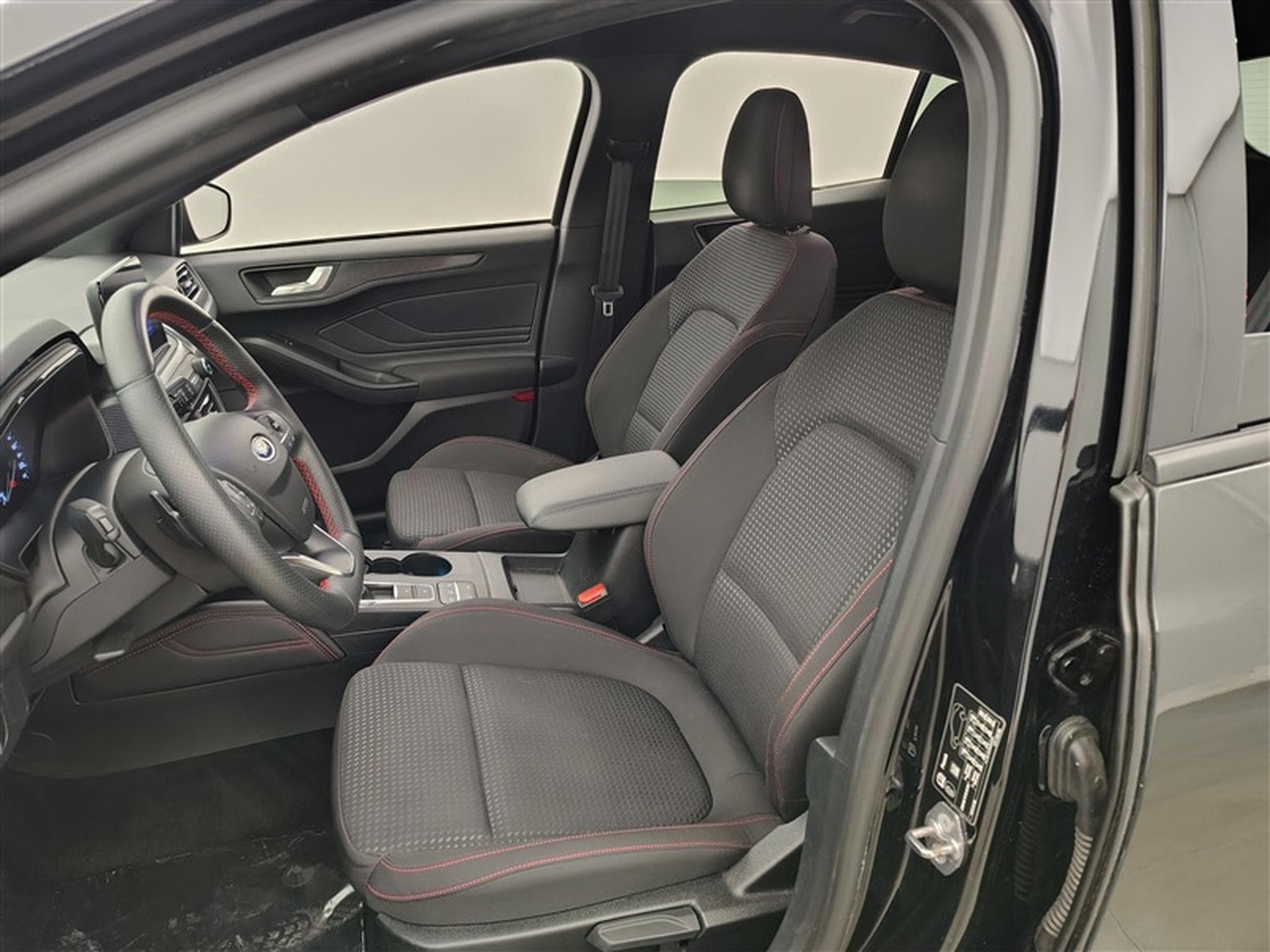 Ford Focus 1.0 EcoBoost ST-Line (2020) - Photo 5