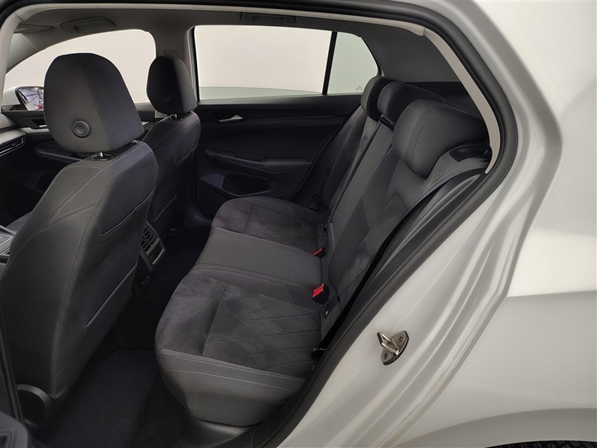 VW Golf 1.0 TSI Life  Navi / Led / PDC av+ar (2023) - Photo 12