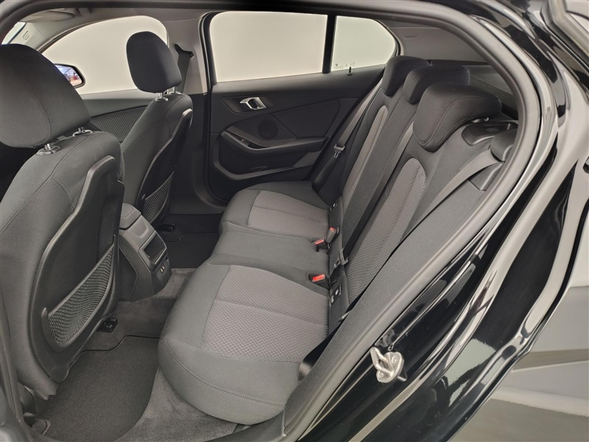BMW 118 i  Navi Cockpit / Led / PDC av+ar (2021) - Photo 13