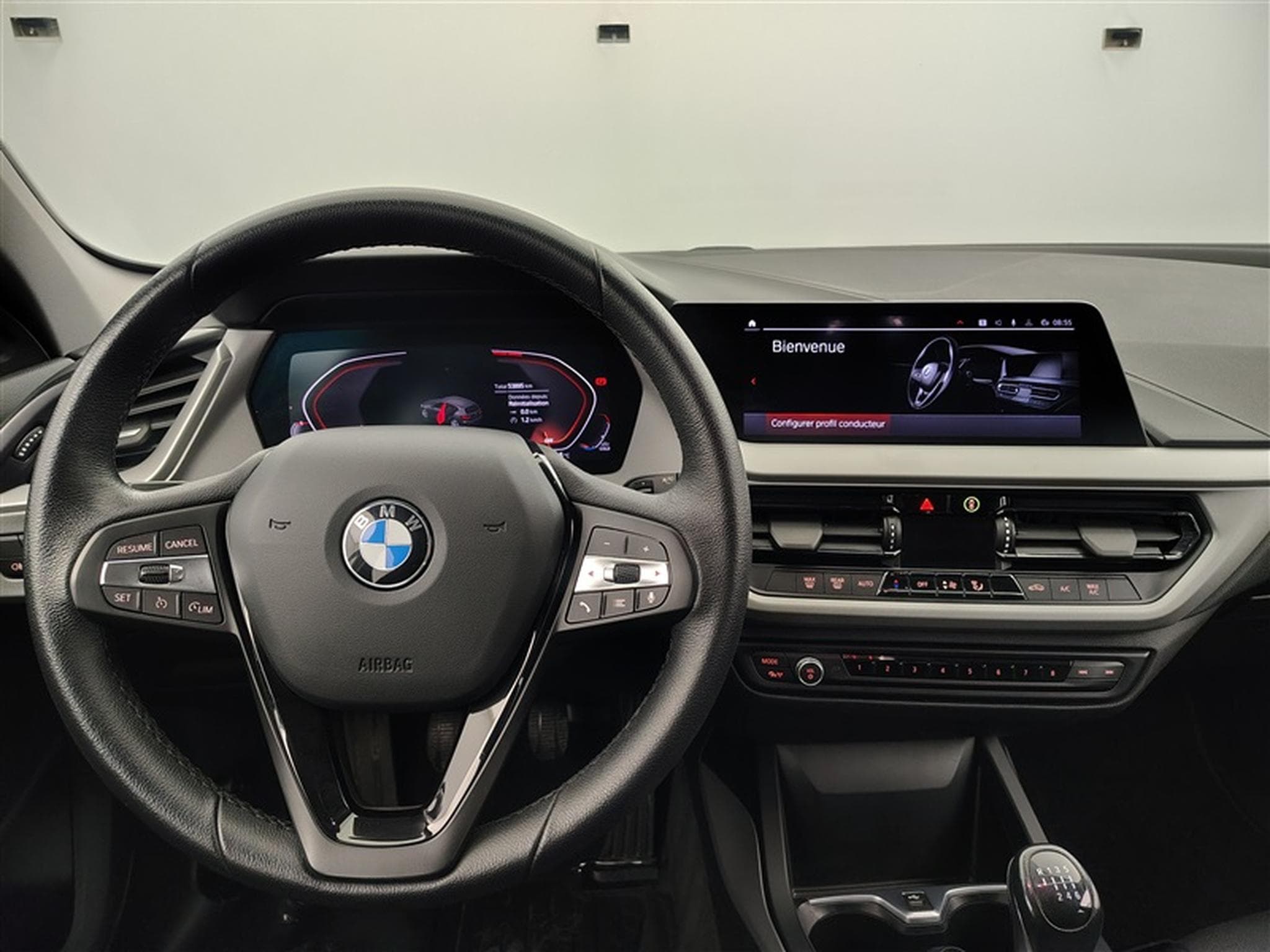 BMW 118 i  Navi Cockpit / Led / PDC av+ar (2021) - Photo 9