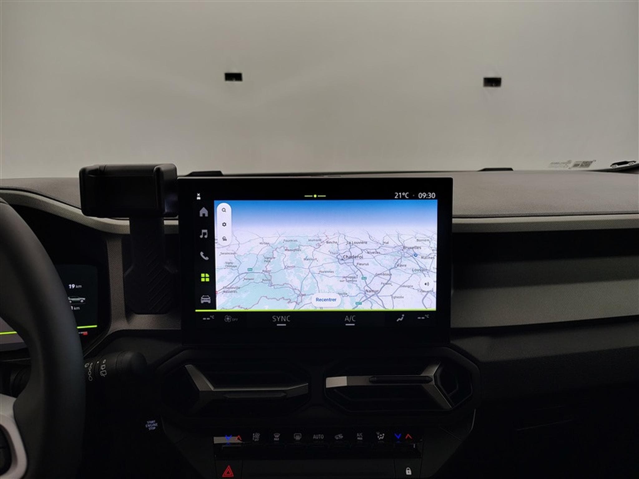 Dacia Bigster Mild Hybrid 140cv Journey NAVI / CARPLAY / CAMERA (2026) - Photo 11