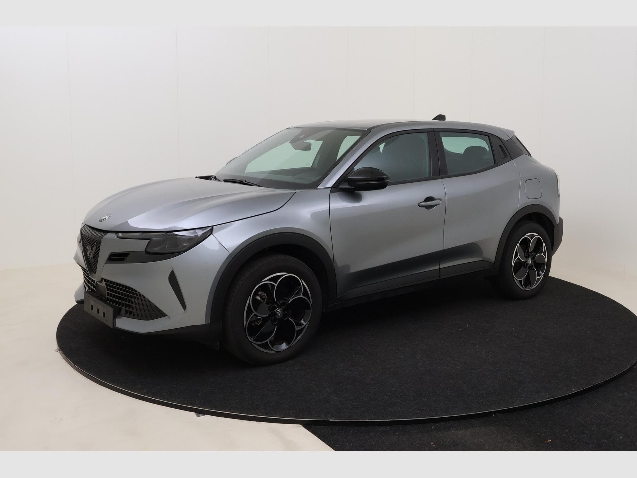 Alfa-Romeo Junior - (2025) - Photo 10