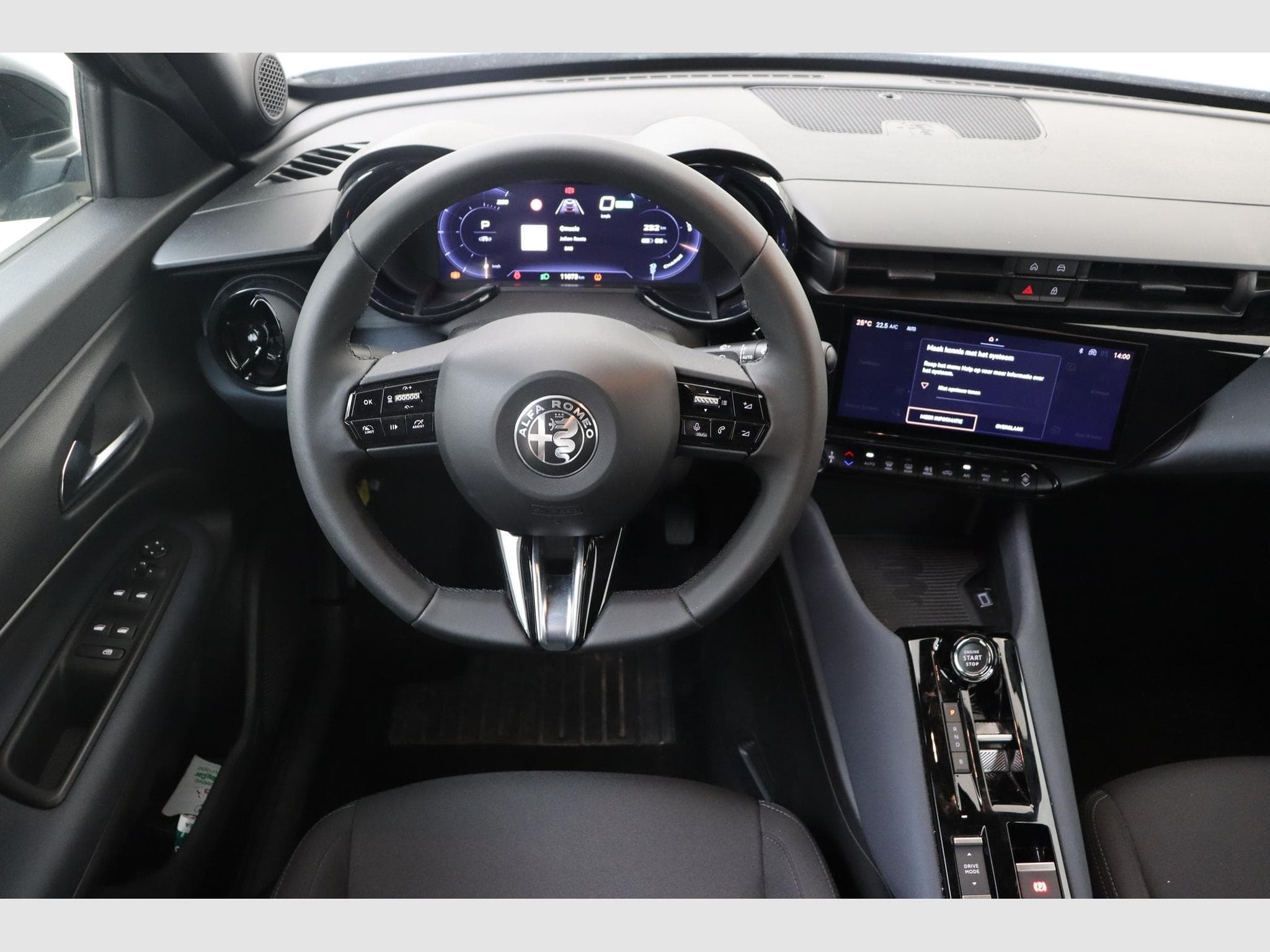Alfa-Romeo Junior - (2025) - Photo 11