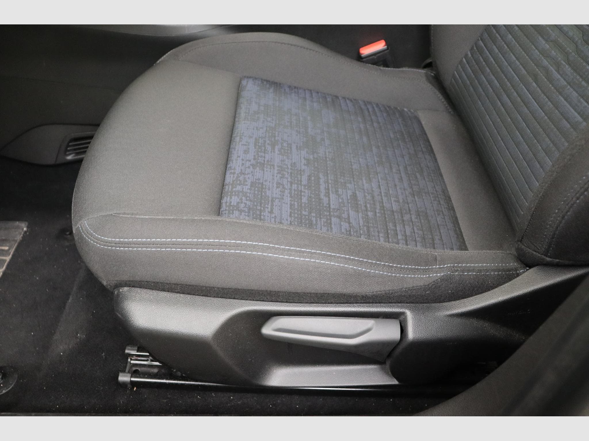 Alfa-Romeo Junior - (2025) - Photo 15